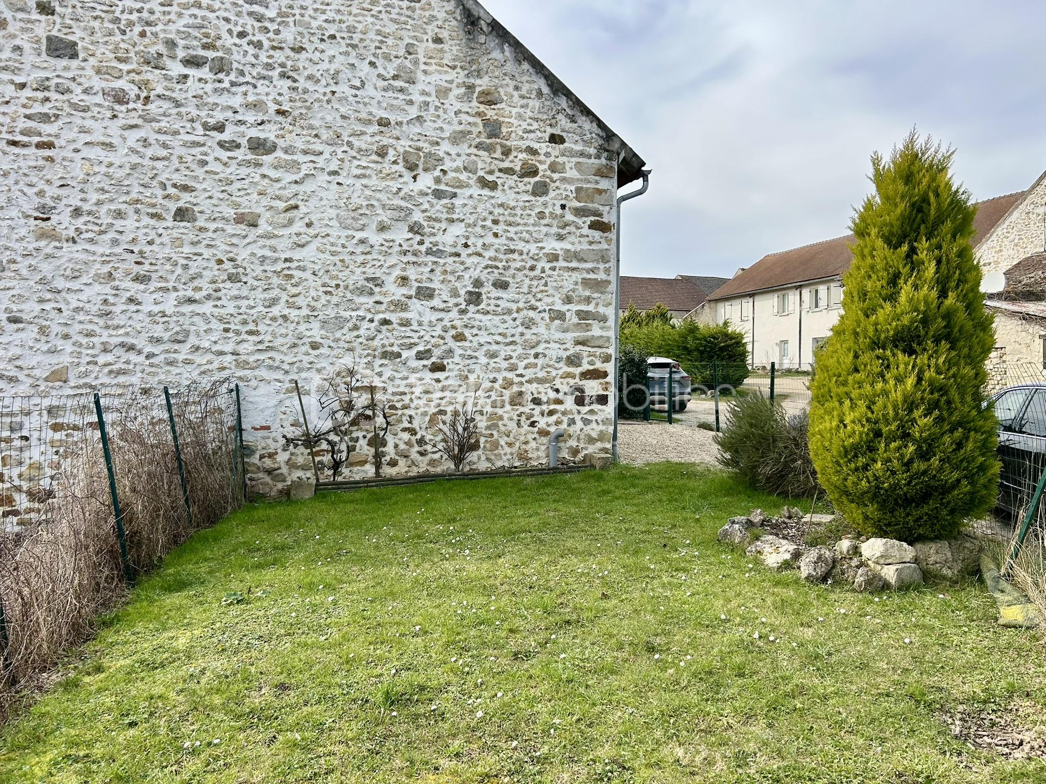 Maison de 86 m² - uW0itLJbT0lLDs3ZSew6Nf8keIRSrnL6kexuPEhm.jpg