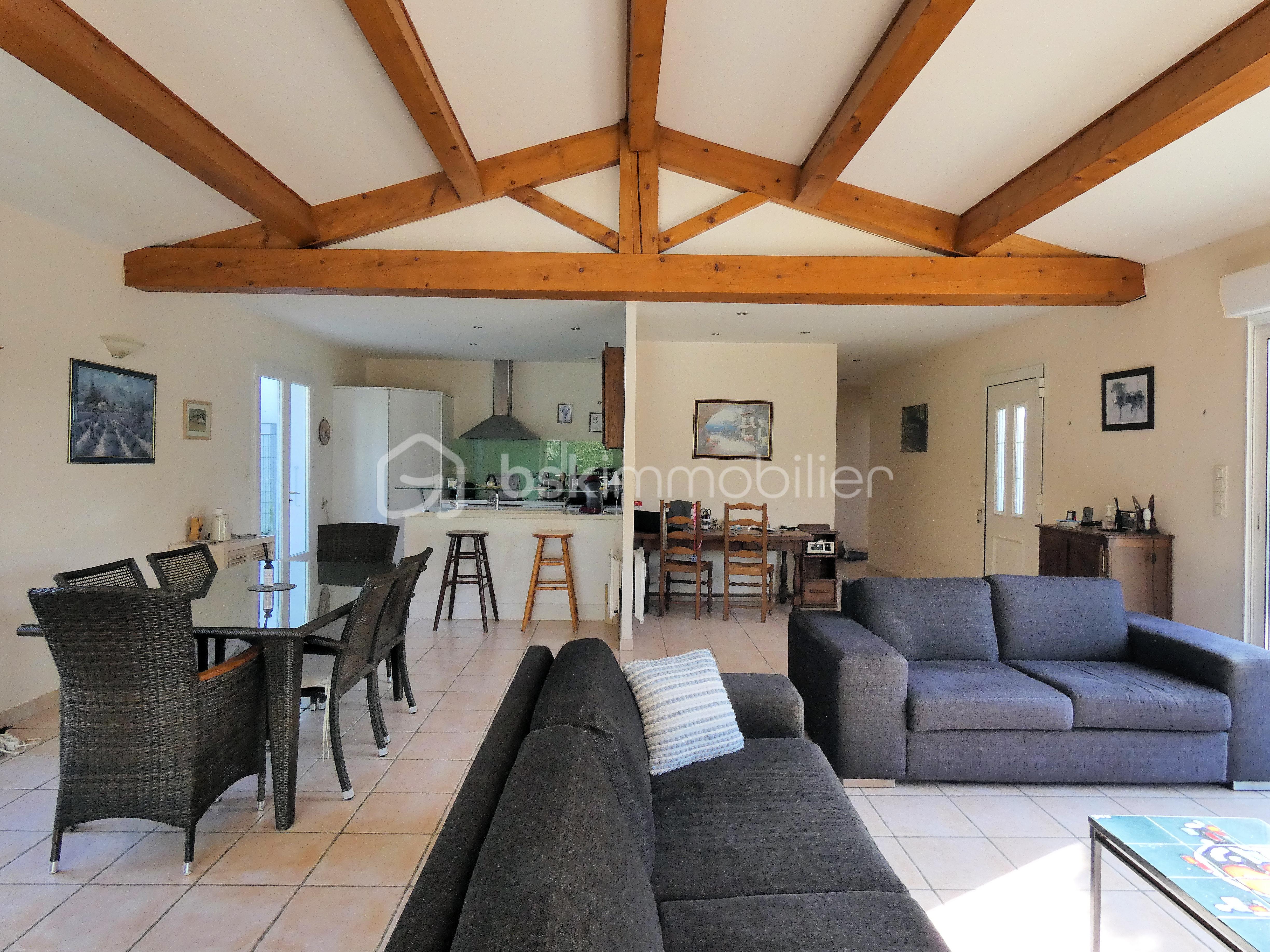 T4 tremblade ronce piscine 360000 immobilier racinet (3).JPG