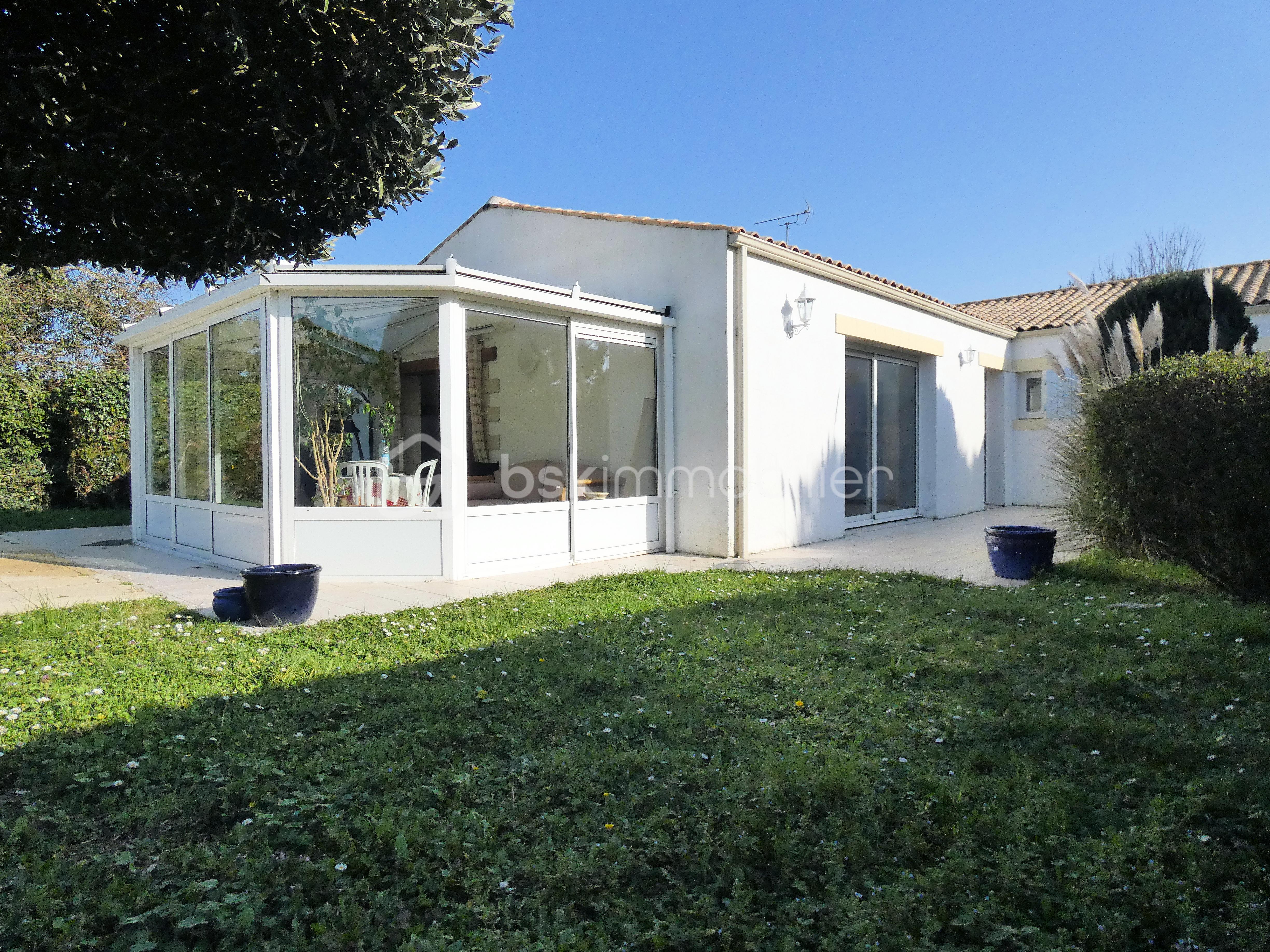 T4 tremblade ronce piscine 360000 immobilier racinet (1).JPG