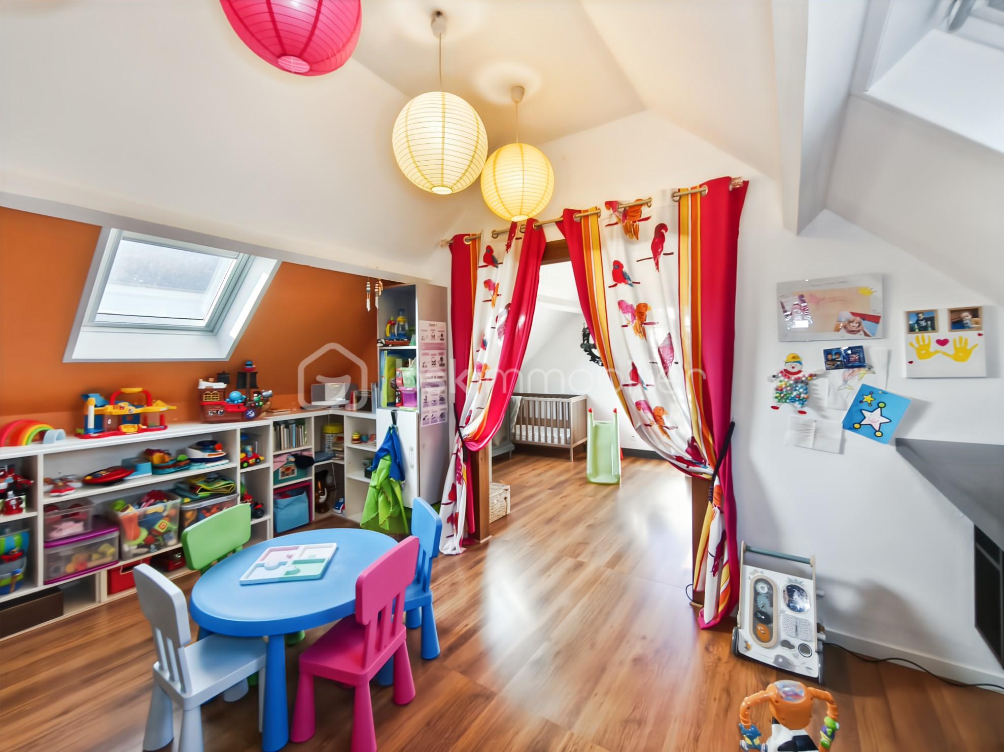 Maison de 170 m² - chambre enfant 1.jpg