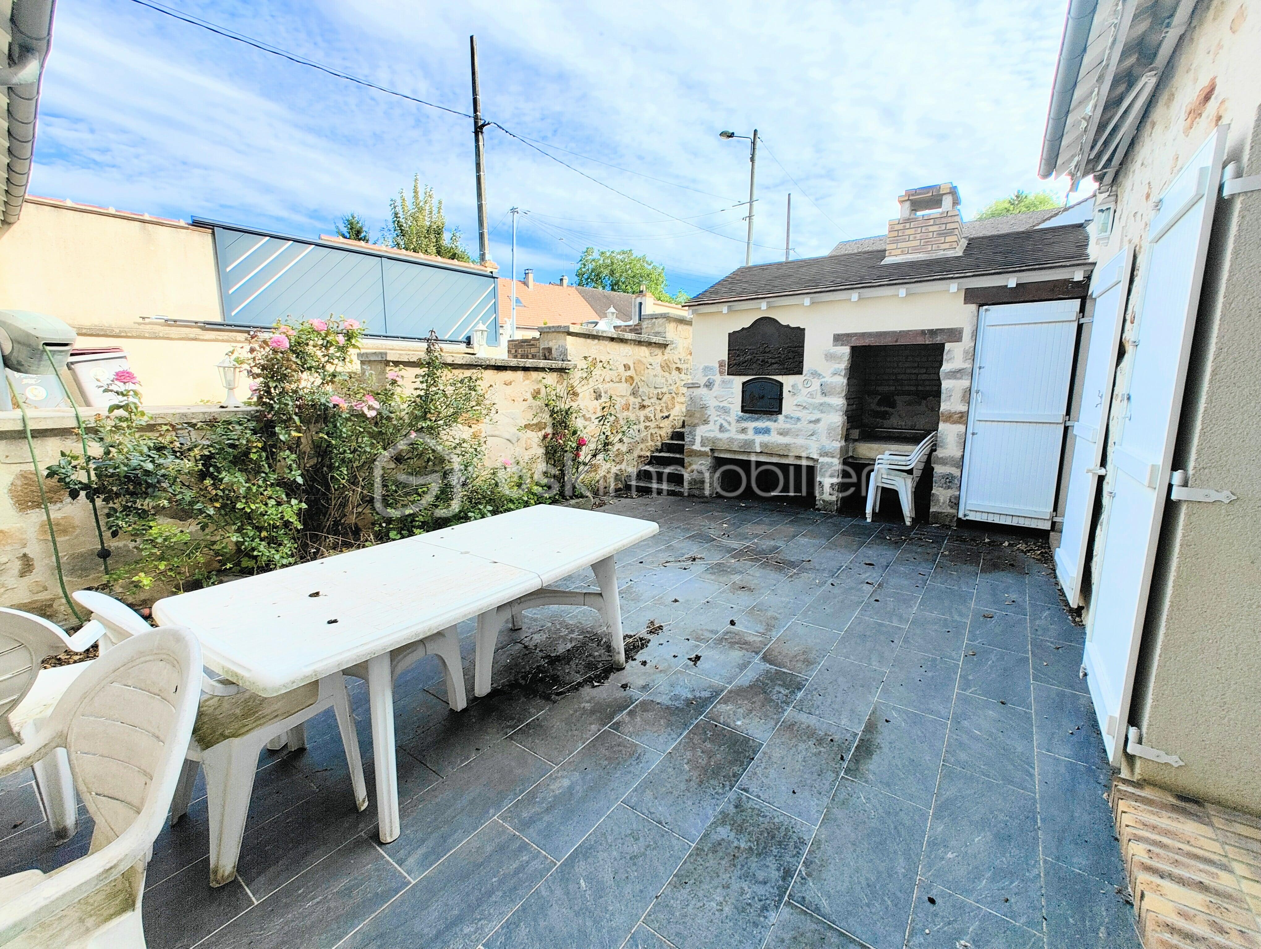 Maison ancienne de 140 m² - 532283988_1831299697806925_916246023831428688_n.jpg
