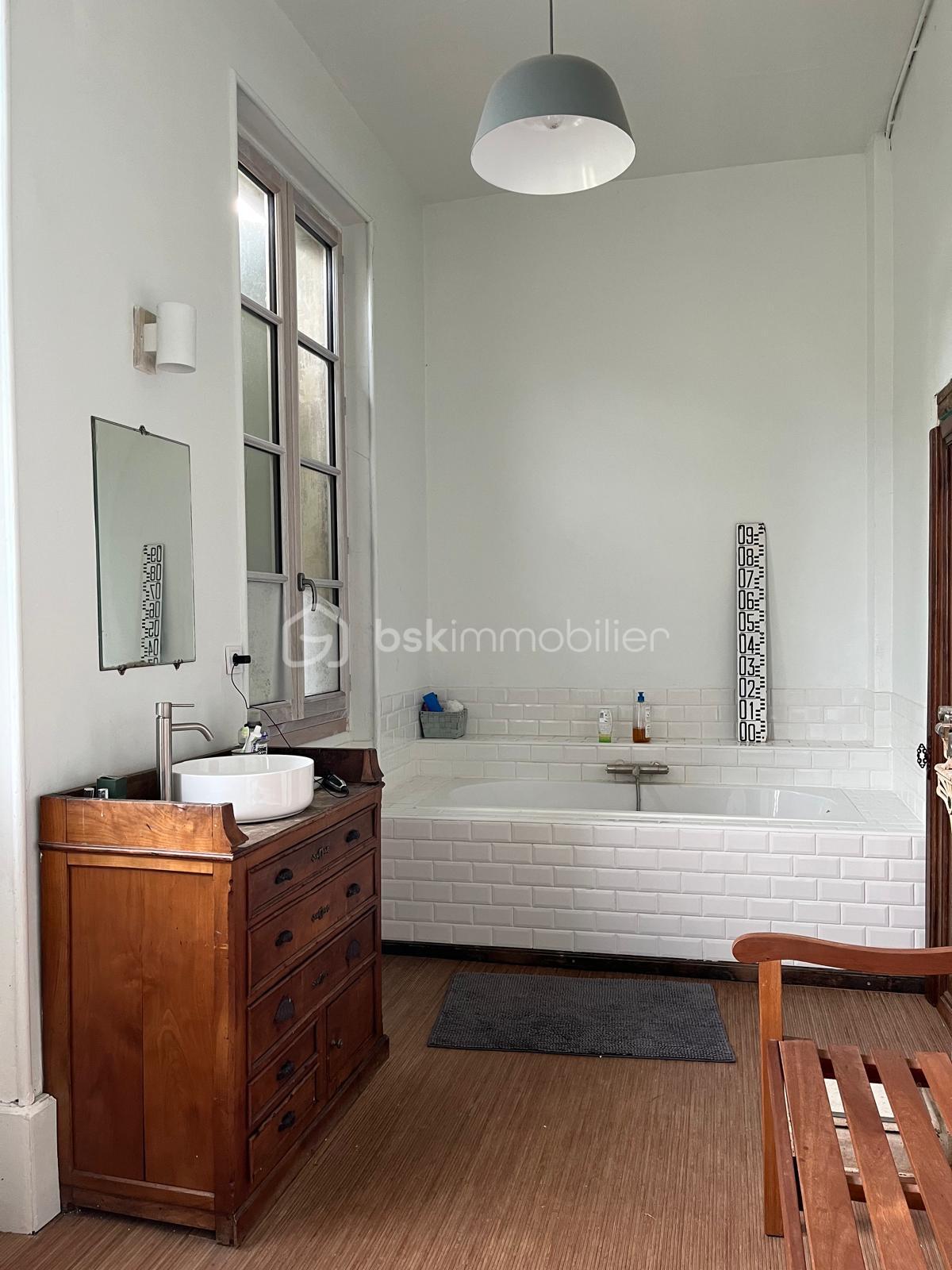 Maison de 396 m² - 8fe722e9-2a98-4cfc-aea9-2d233c53fb3c.jpeg