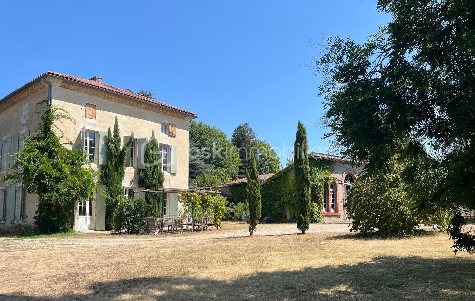 Maison de 396 m² - b1fac20c-7914-4e83-a639-3dbfa6e7f60b.jpeg