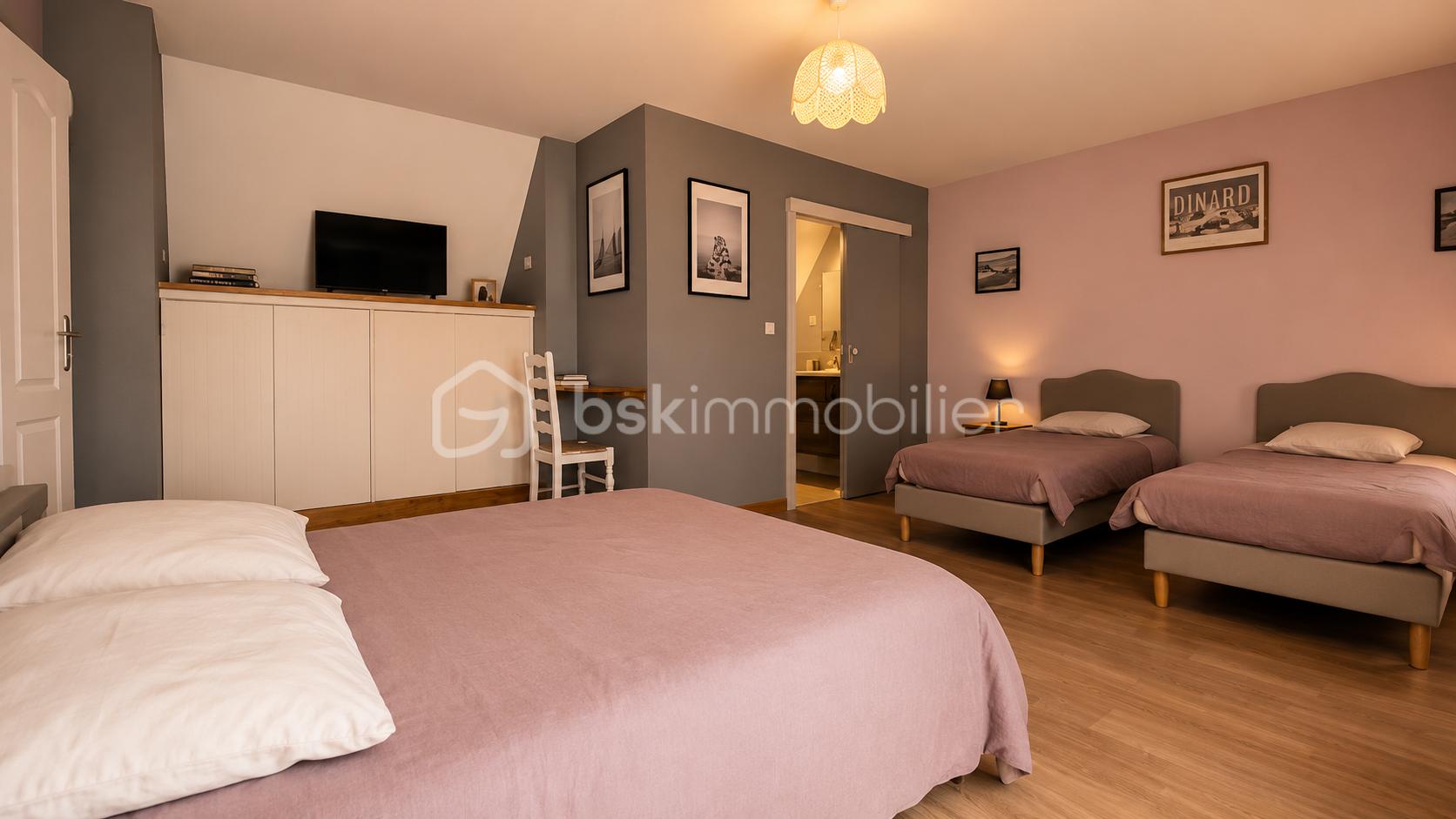 CHAMBRE ETAGE.png