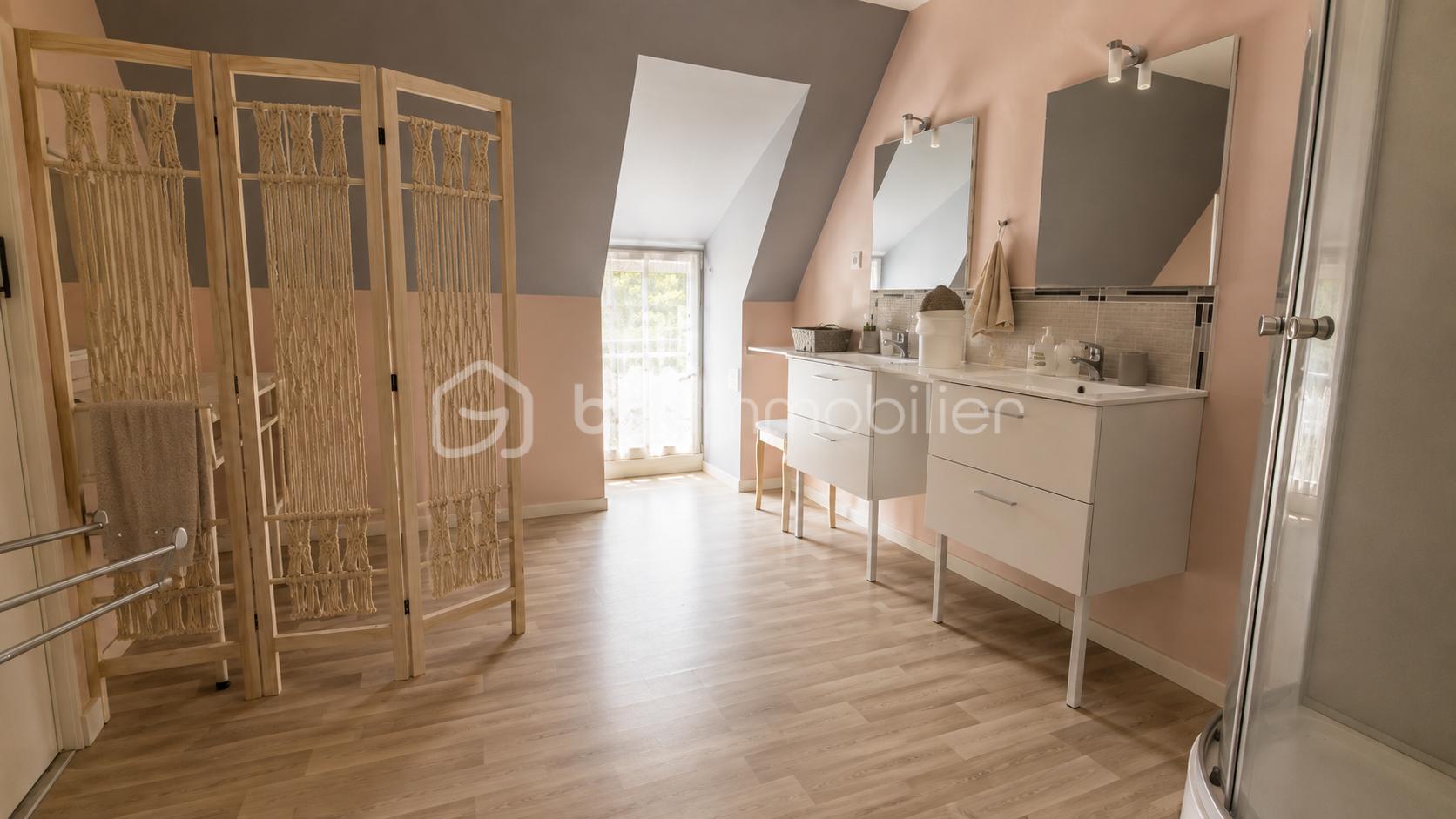 SALLE DEAU ETAGE 2.png