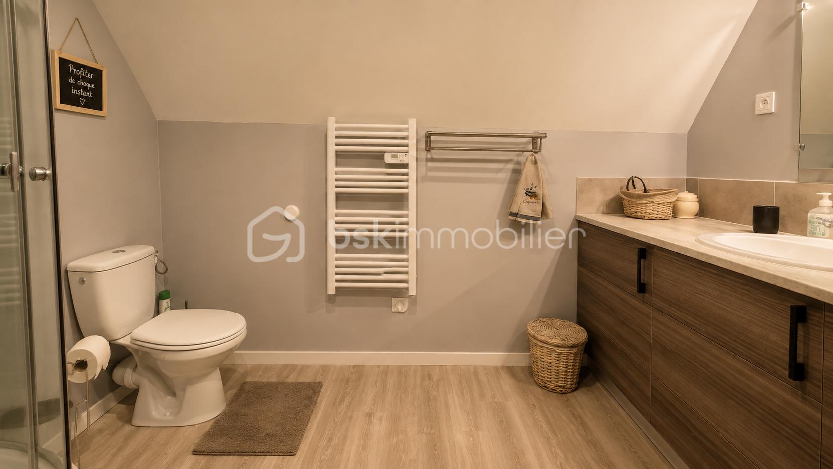 SALLE DEAU ETAGE.png