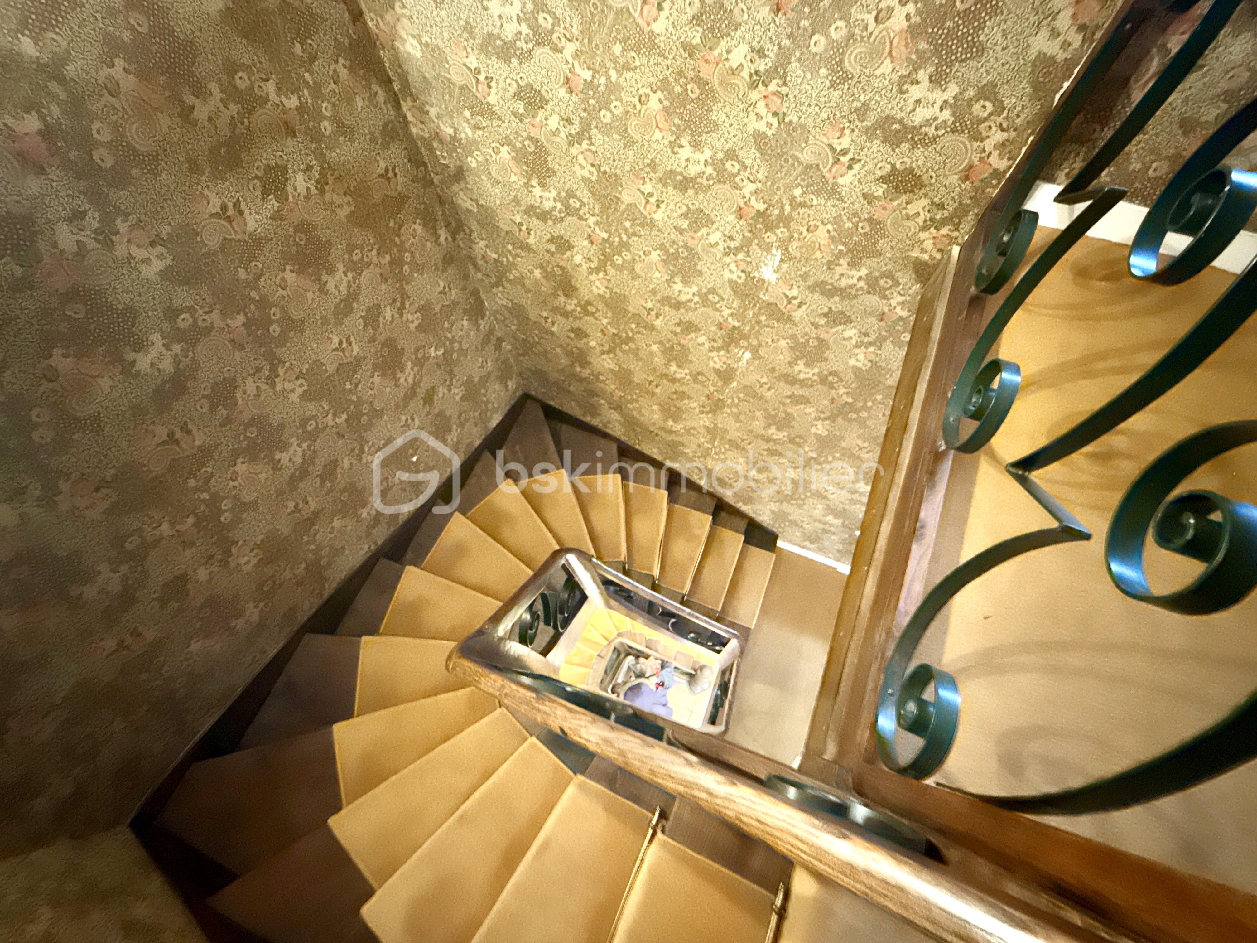 Maison de 175 m² - DJI_20251127_152819_316.jpg