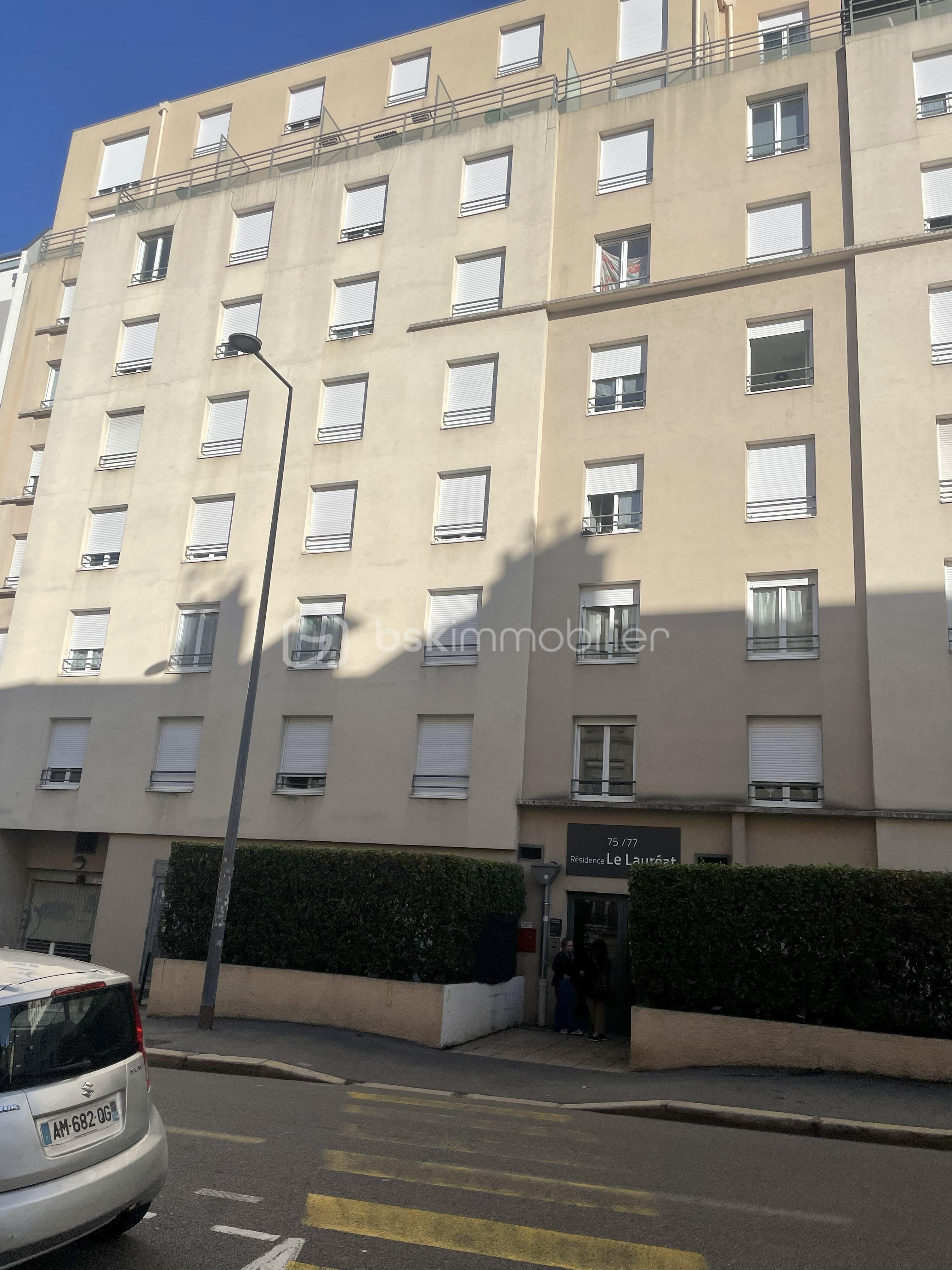 Appartement de 17 m² - Immeuble.jpeg
