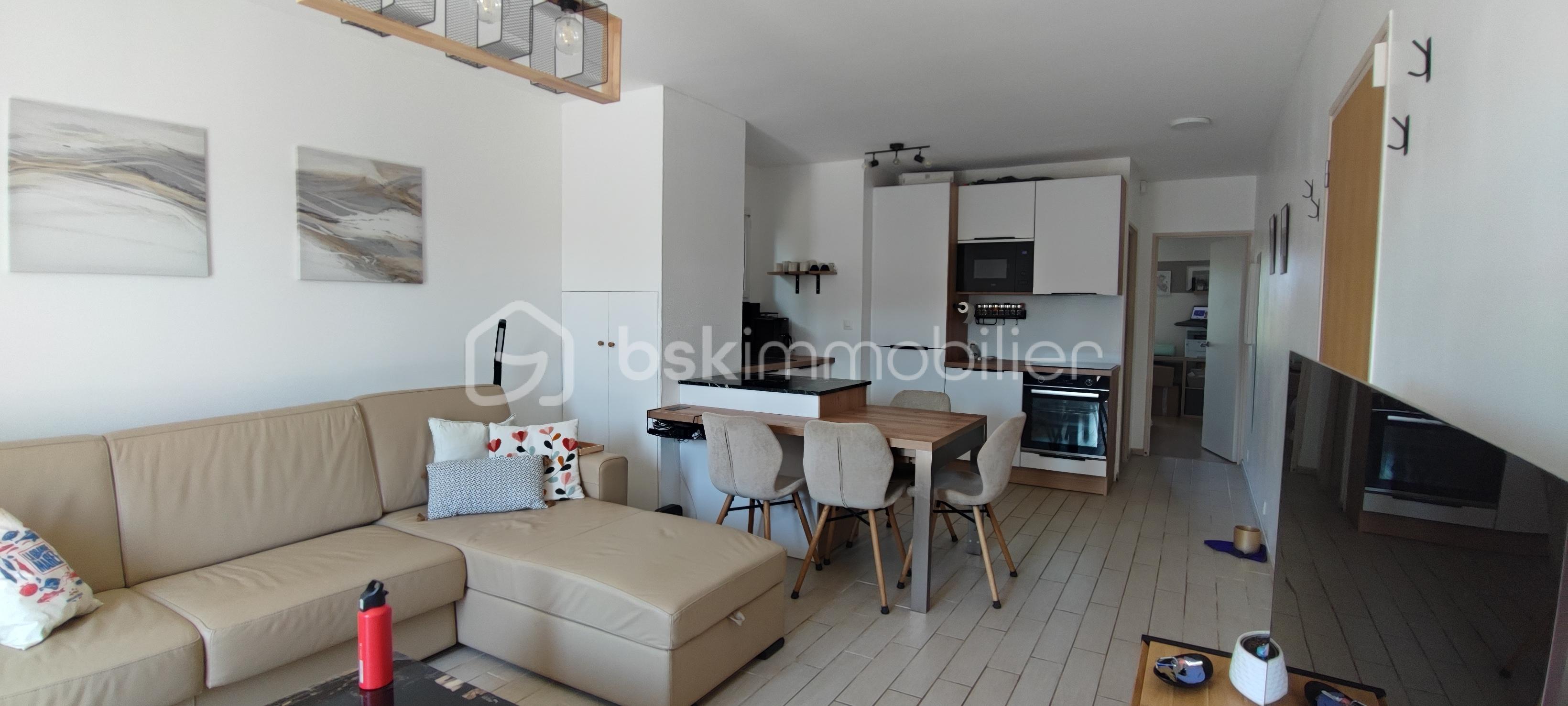 Appartement de 38 m² - congoras salon cuisine.jpg