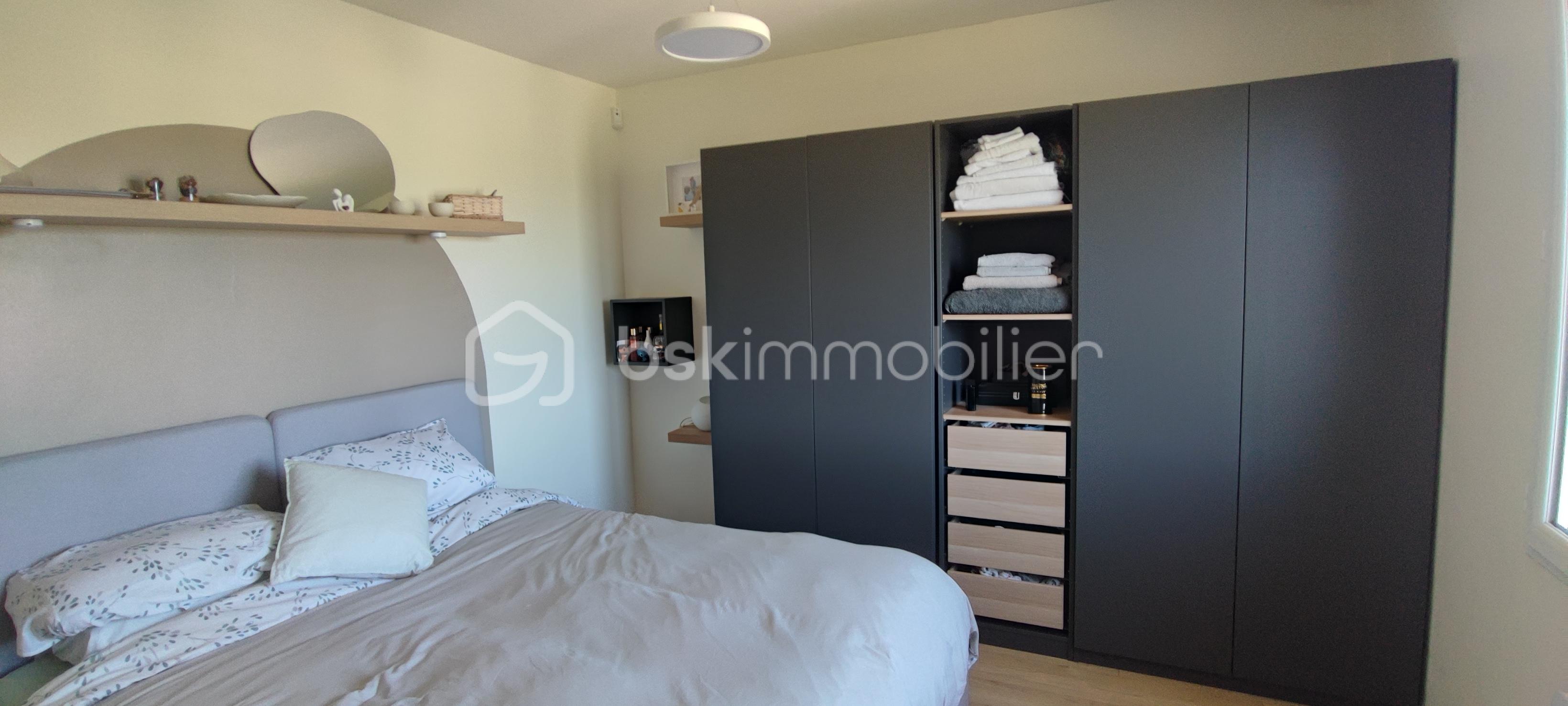 Appartement de 38 m² - congoras chambre dressing.jpg