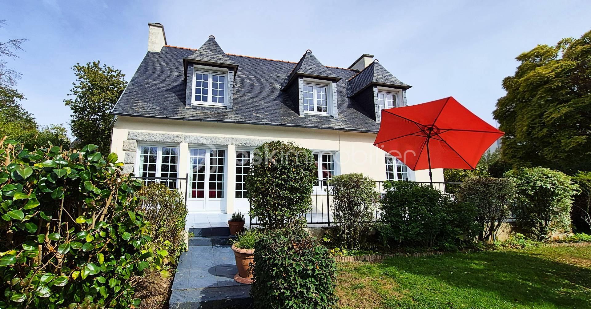 Maison 7 pièces 148 m² · à Huelgoat · 148 m² · 211 000 €
