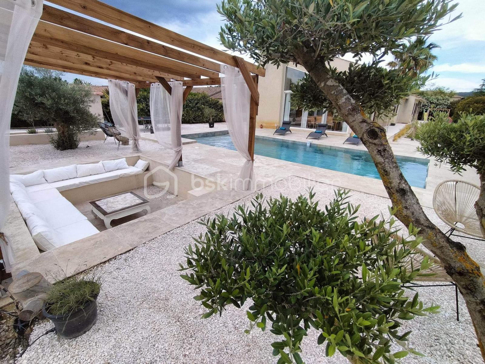 Maison de 219 m² - 1742833839988.jpg