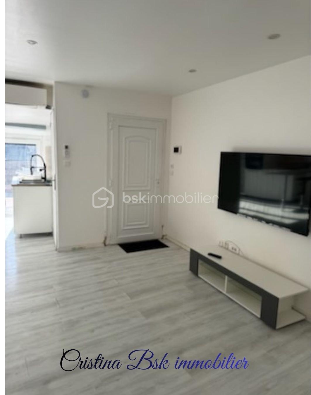 Immeuble de 144 m² - Grd T2 4 émé ETG.jpg