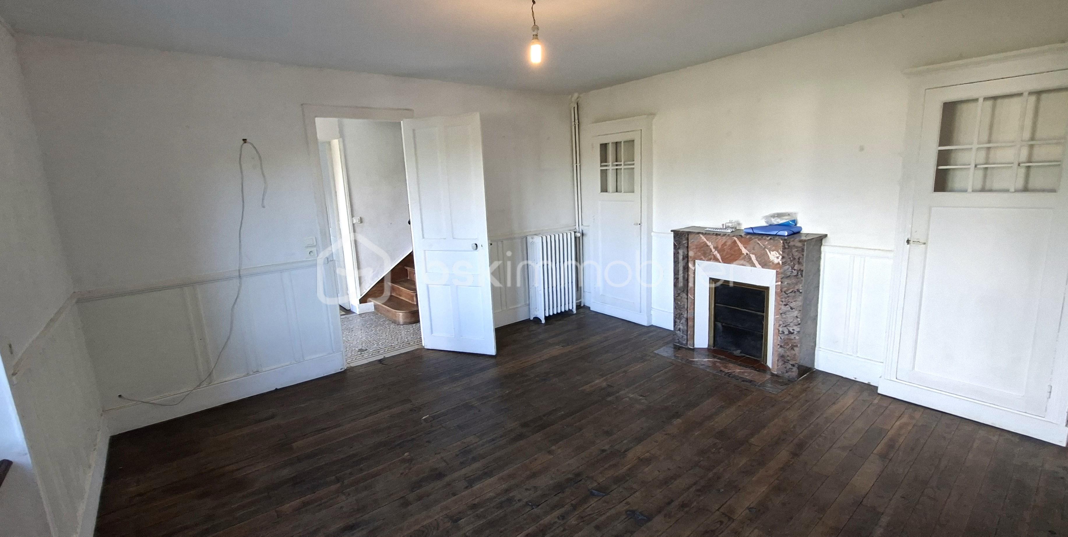 Maison en pierre de 112 m² - CHUBERRE salle 2 ple.jpg