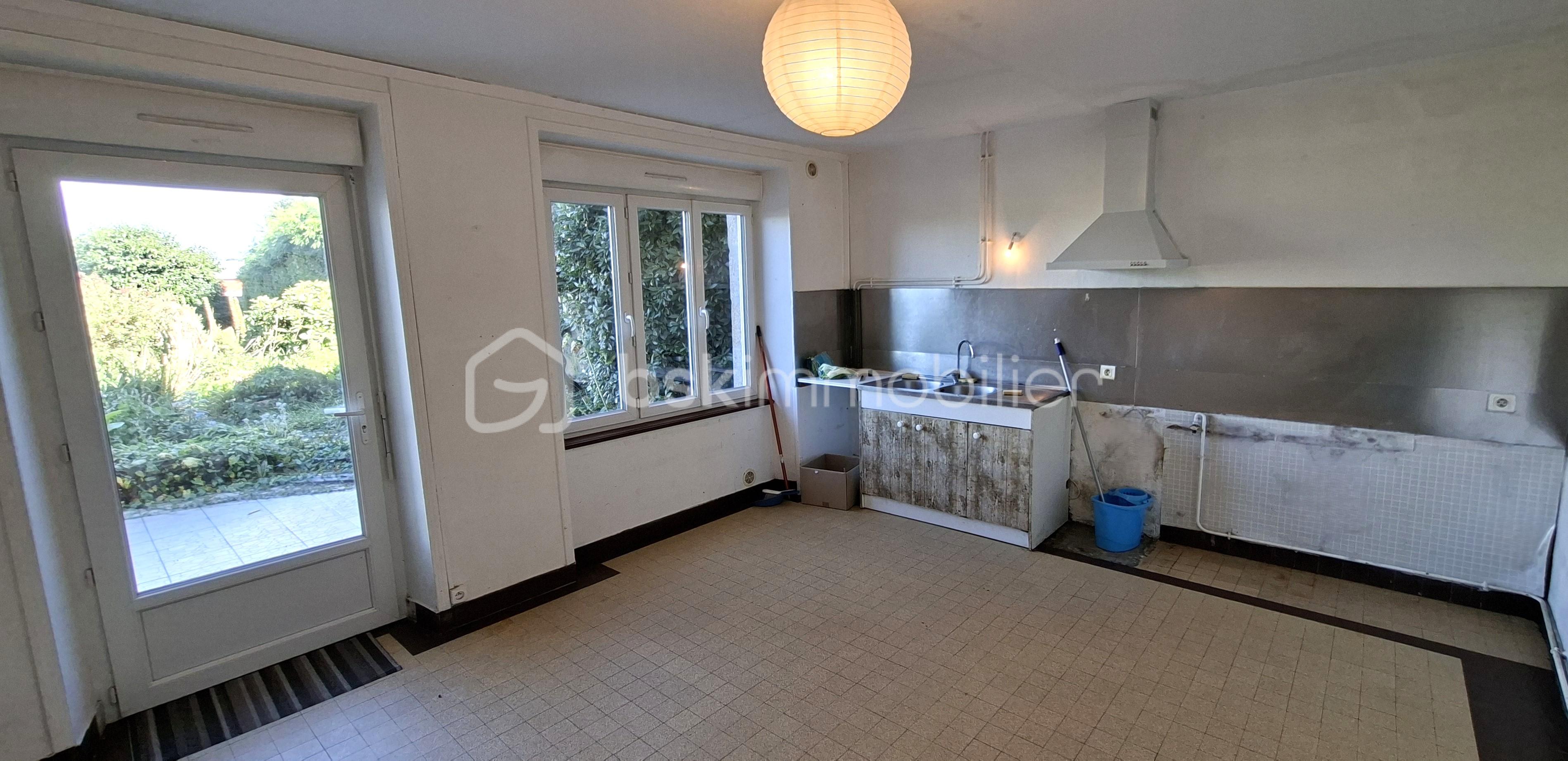 Maison en pierre de 112 m² - CHUBERRE cuisine 2 vers évier PLE .jpg