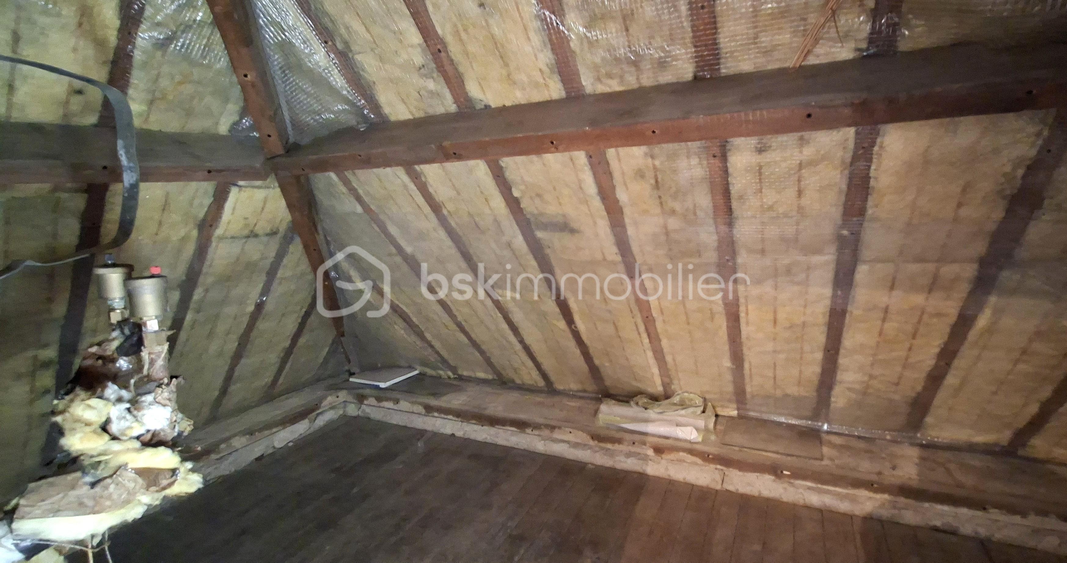 Maison en pierre de 112 m² - CHUBERRE grenier.jpg