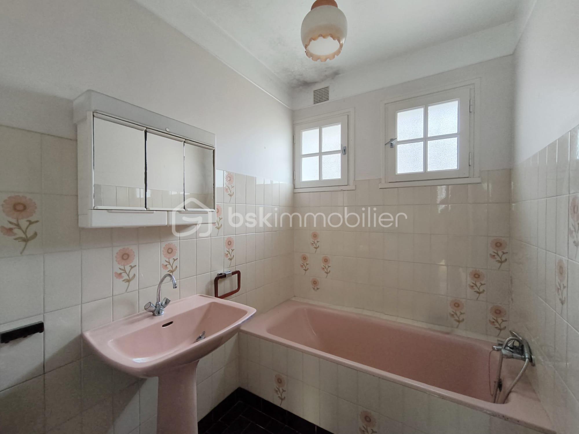 Maison de 111 m² - Salle de bain RDC.jpg