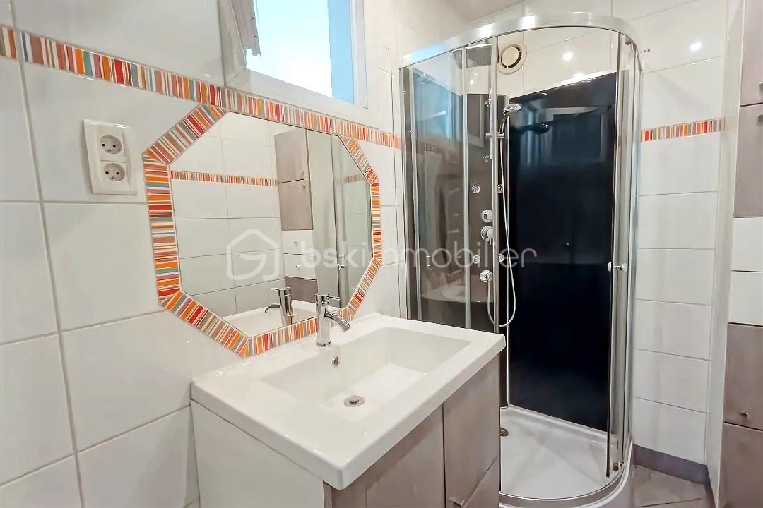 Maison de 130 m² - hoqi-4eeeb58b112d43debe69d52ff7371f14.jpg