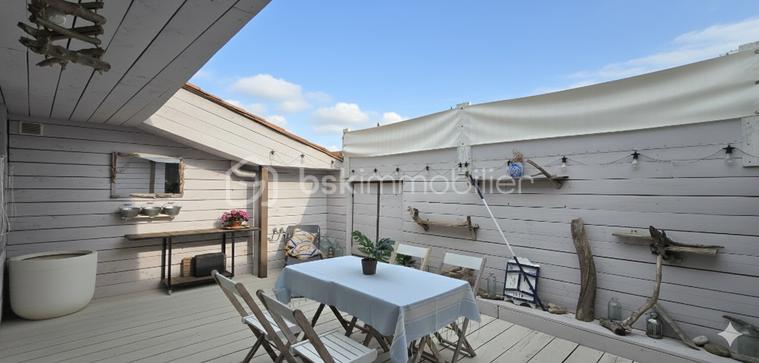 Maison de village de 174 m² - 43c6d30c427bef10e619cd84195ea0f54845fd2d95cbadbf74a092cbed5dbaee.png