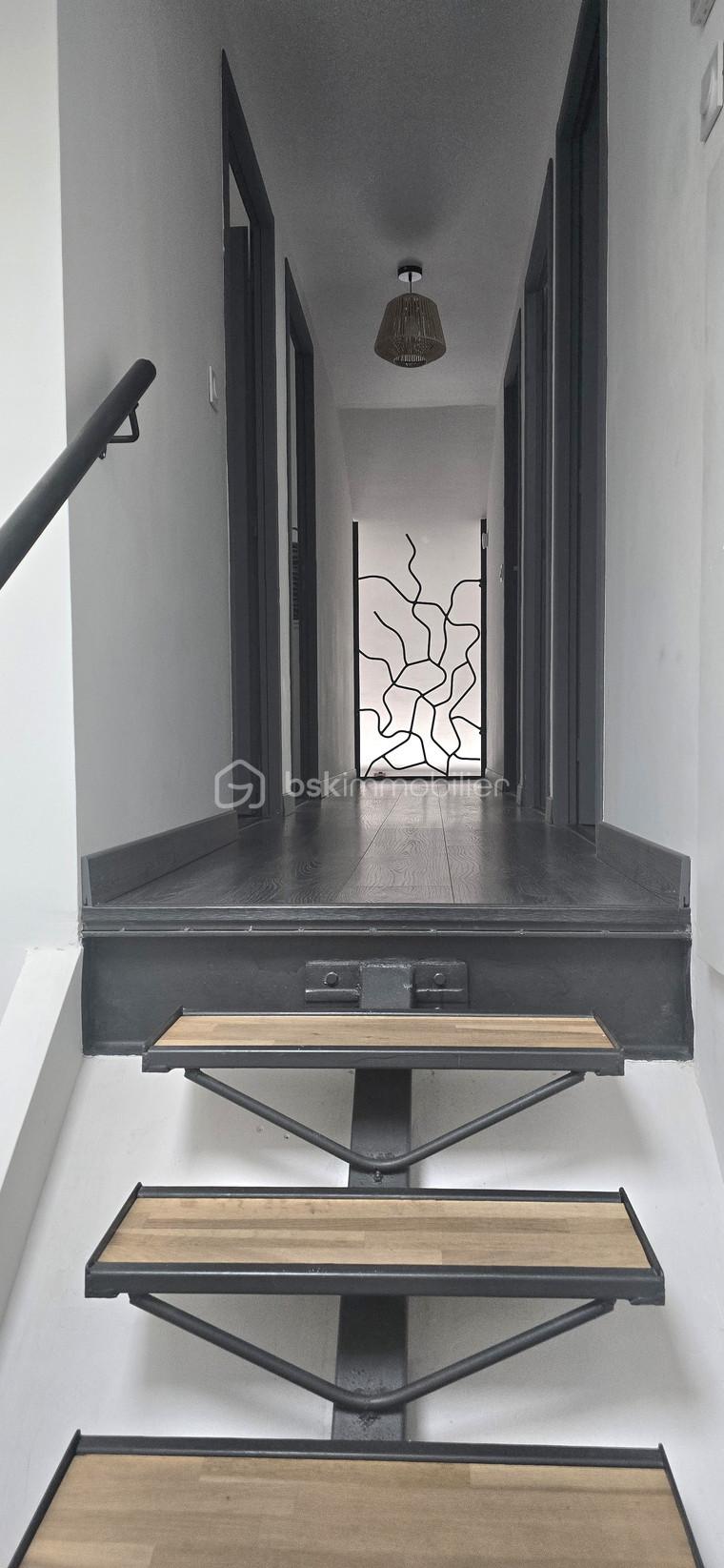 Maison de village de 174 m² - 265675863a30a0f08fb303644479f81287b4bb6fdfac1686bcb1308975a1c556.jpg