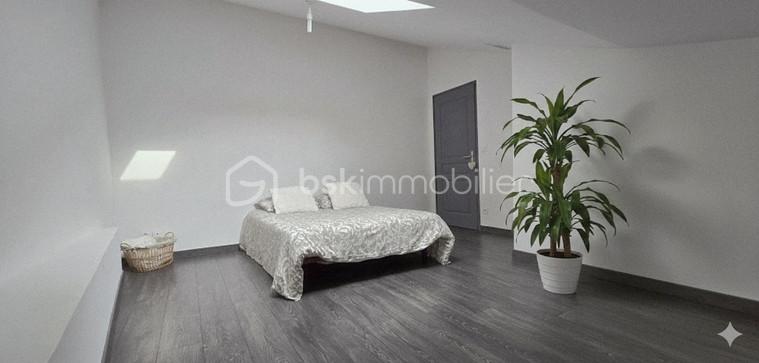 Maison de village de 174 m² - 42a7e9e45cef7c9c9ff43ad4a5a2e08170d8b68973ddae7b401cd7b4223d01a8.jpg