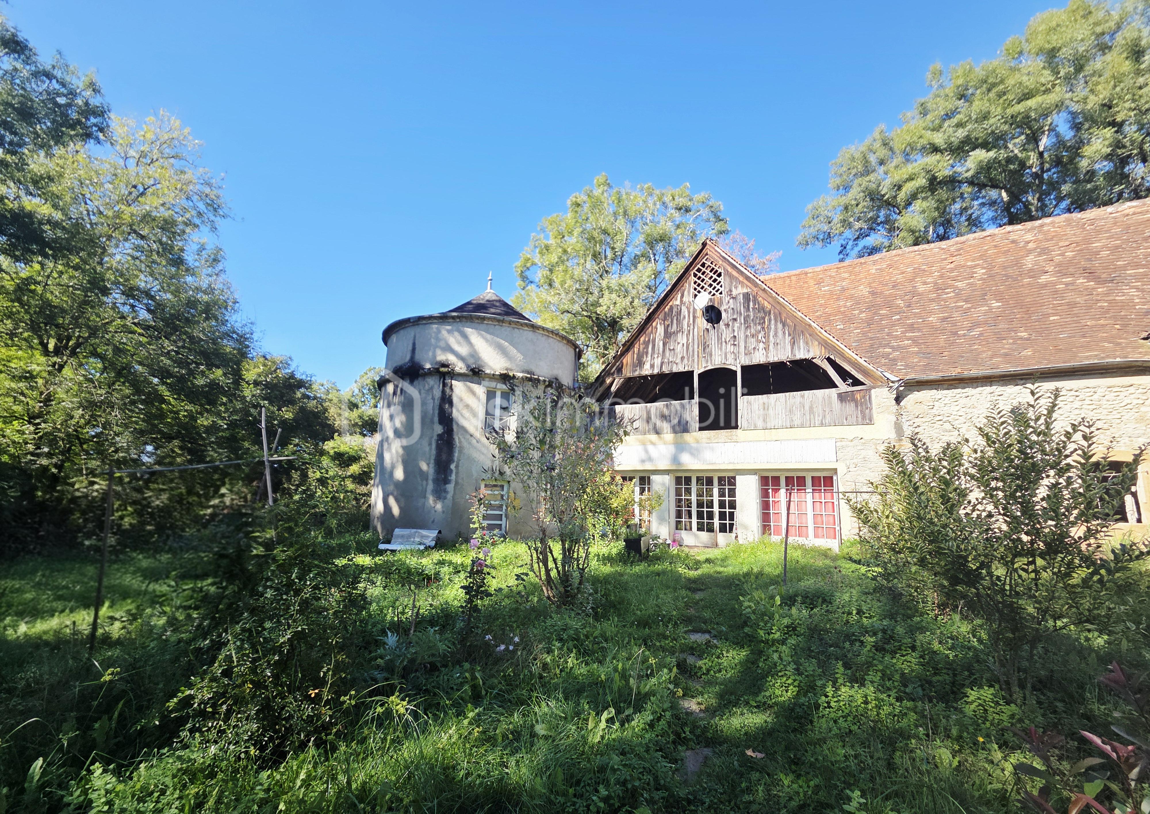 Immeuble de 1 500 m² - 20251006_124253(1).jpg