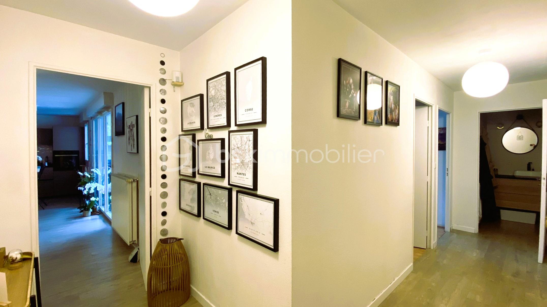 Appartement de 71,40 m² - entre_degagement_R.JPEG