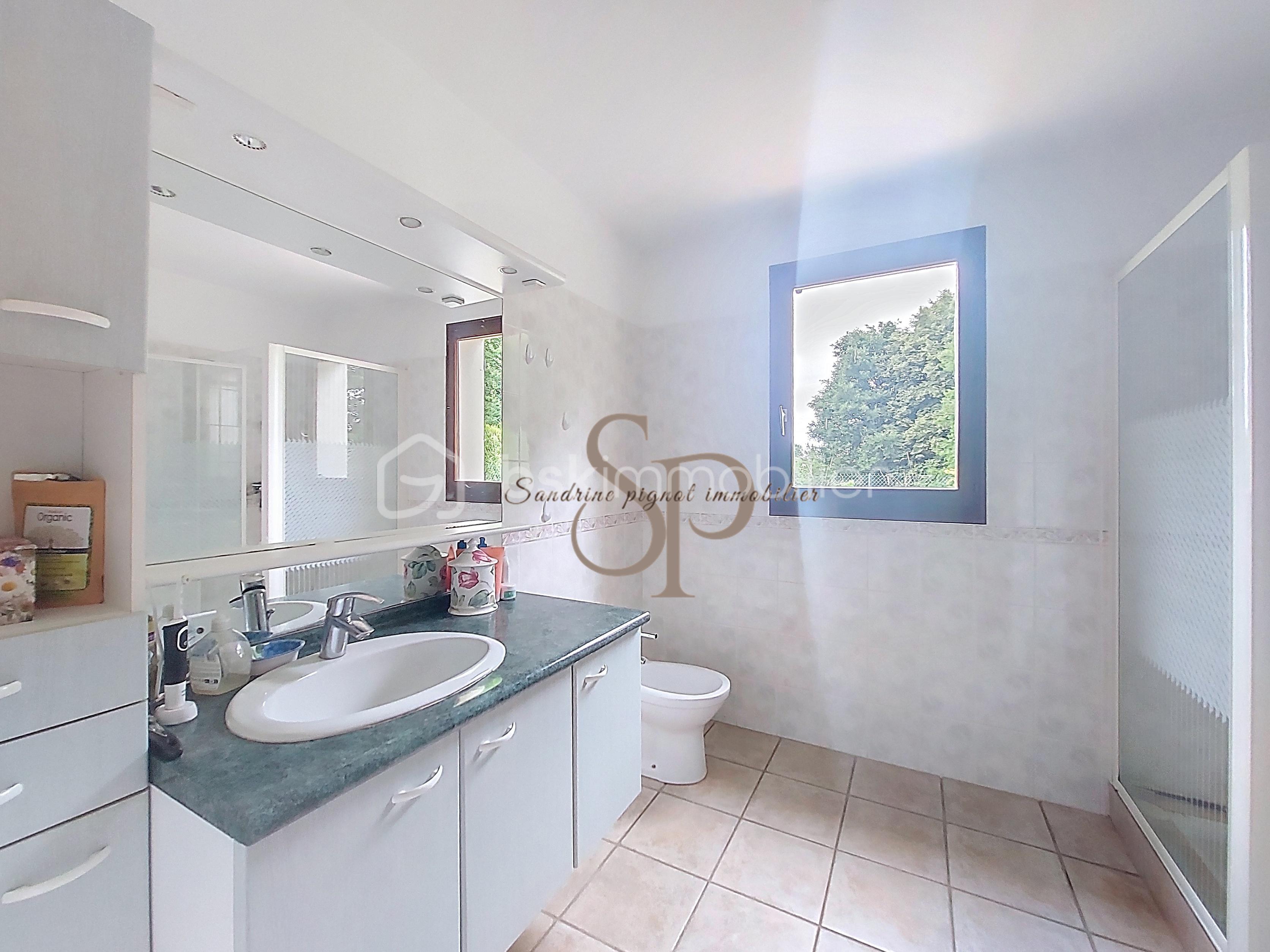 Pavillon de 131 m² - lorrez-le-bocage_00016.jpg