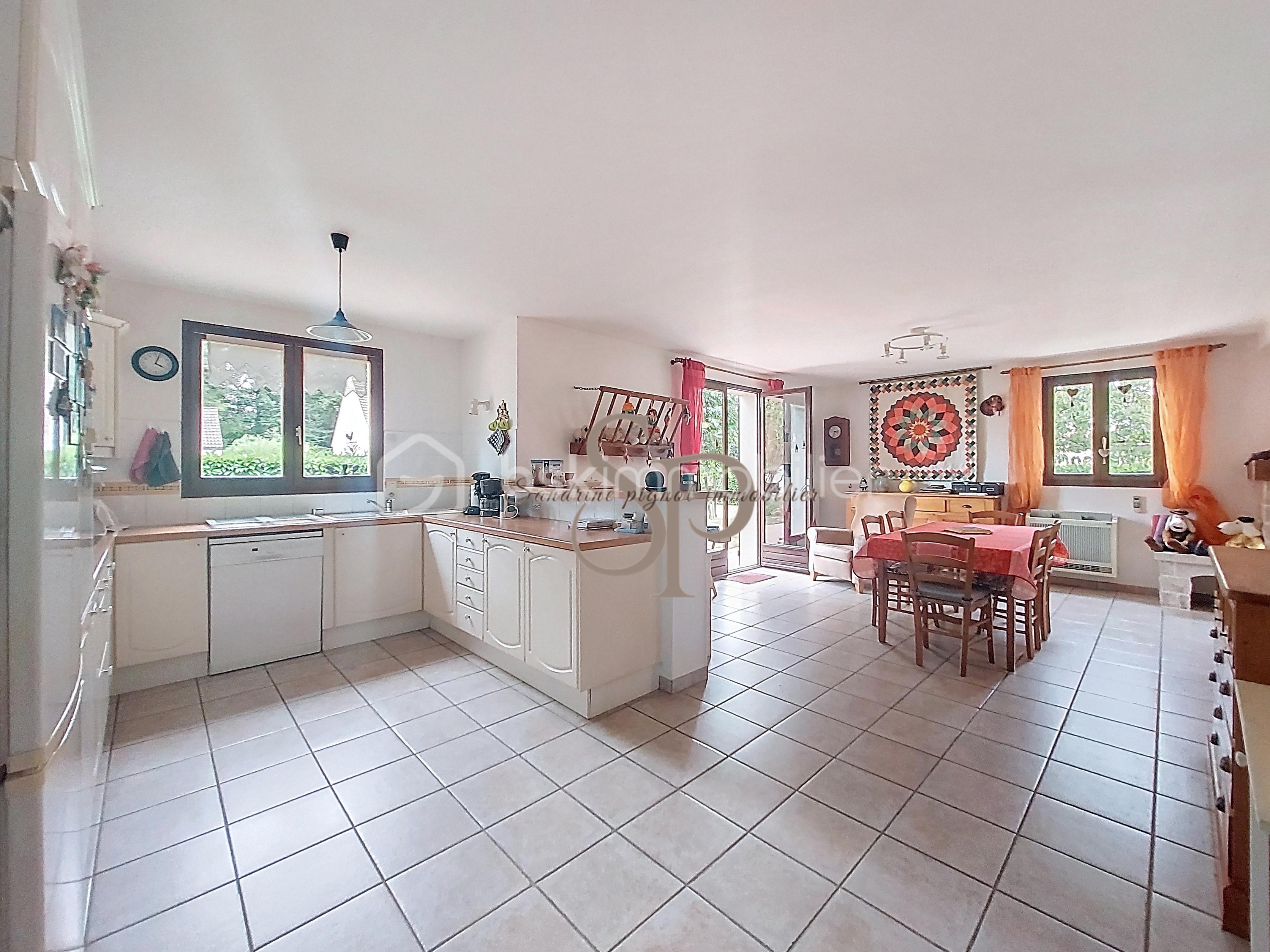 Pavillon de 131 m² - lorrez-le-bocage_00022.jpg