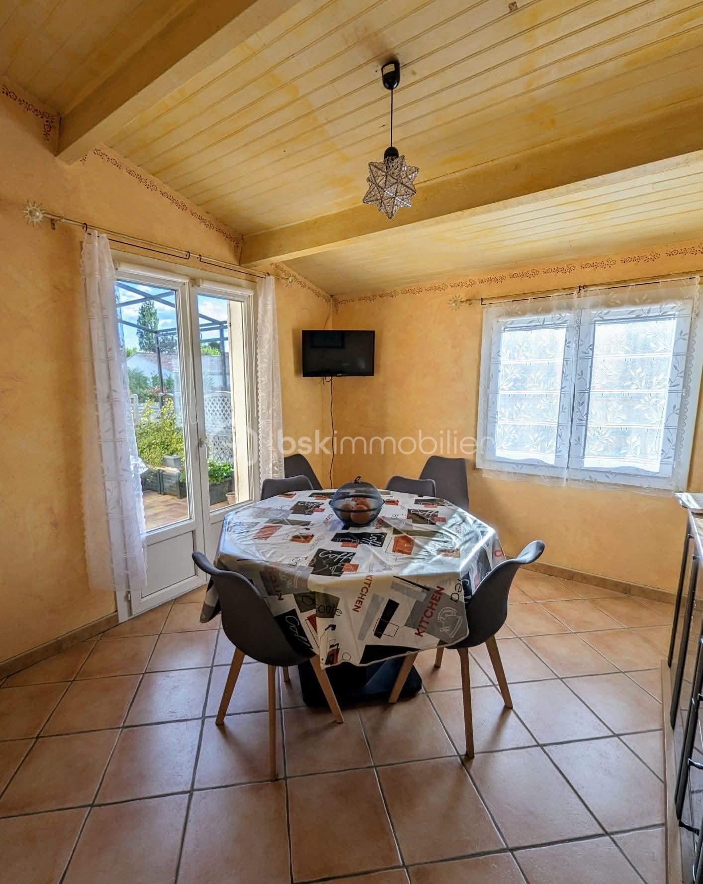 Maison de 101 m² - VOLX 6.jpg