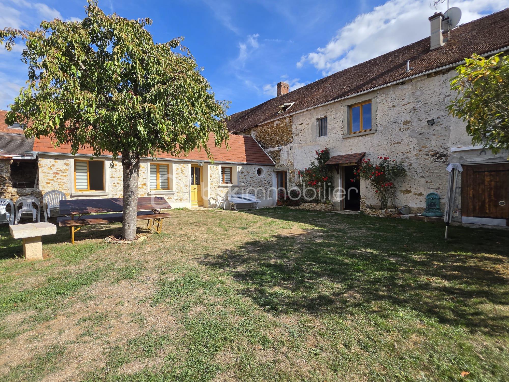 Maison 6 pièces 180 m² · à Saint-Augustin · 180 m² · 296 000 €