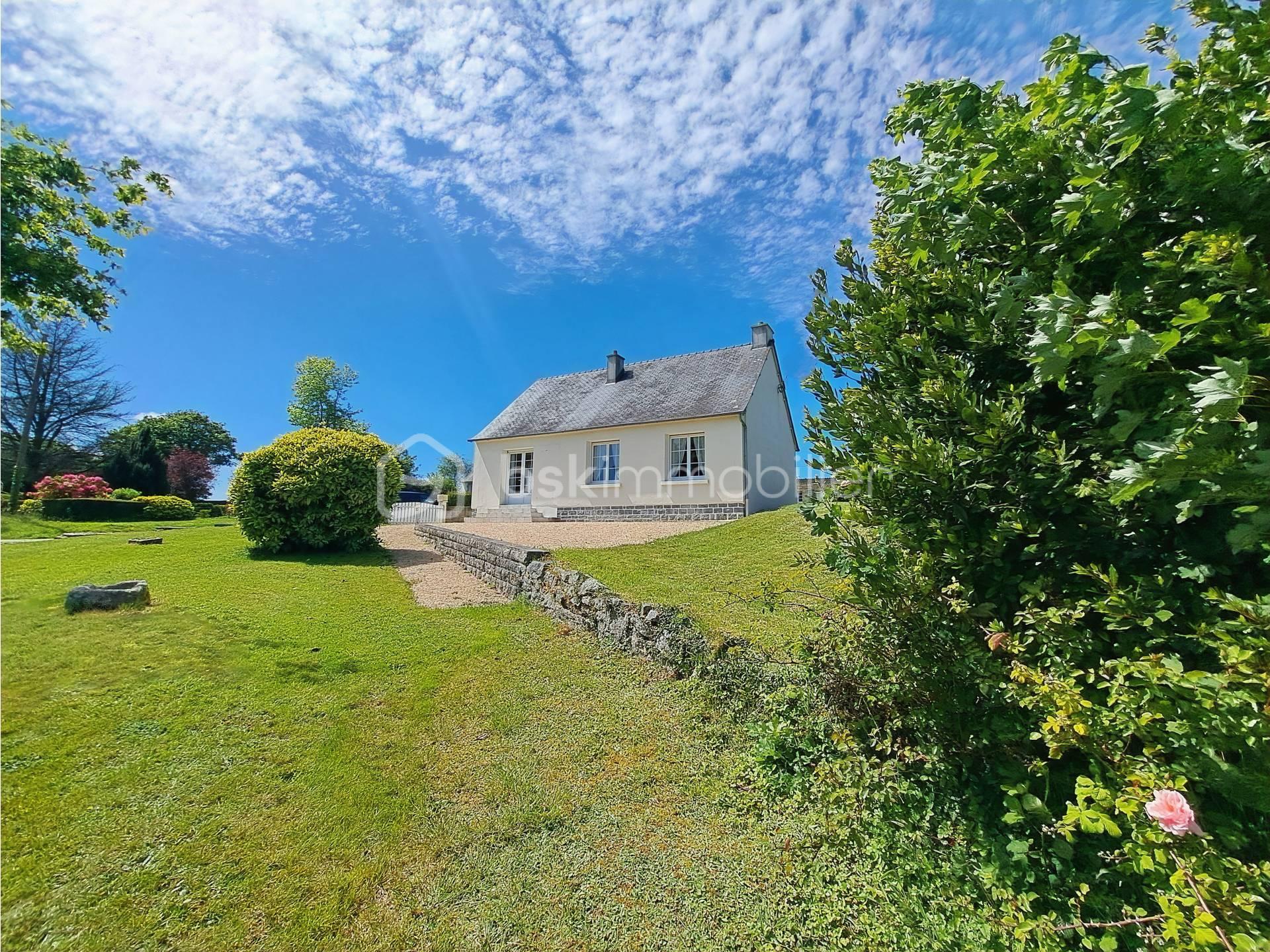façade avant avec jardin.jpg