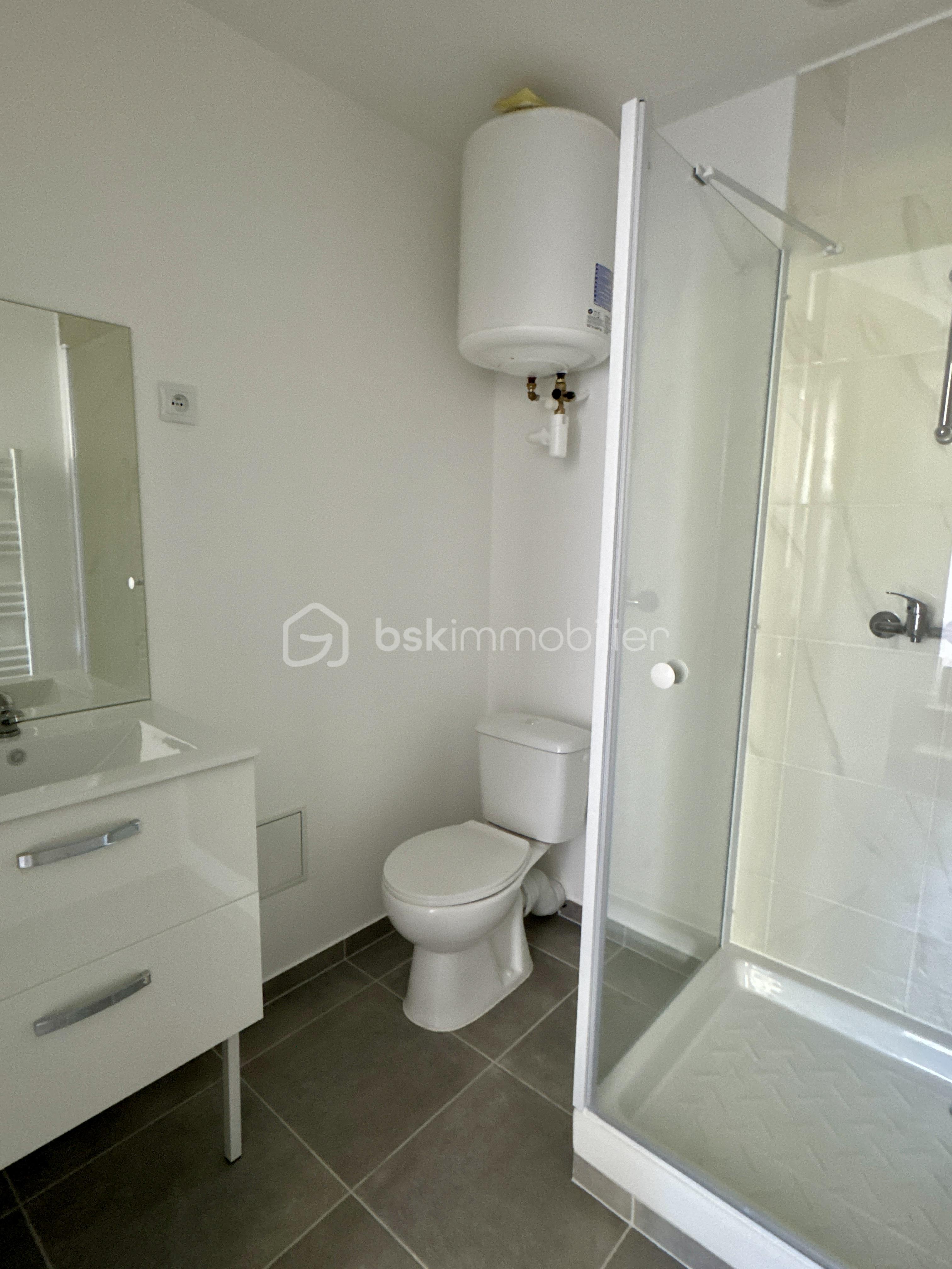 Appartement de 20,60 m² - DJI_20250712_190552_949.jpg