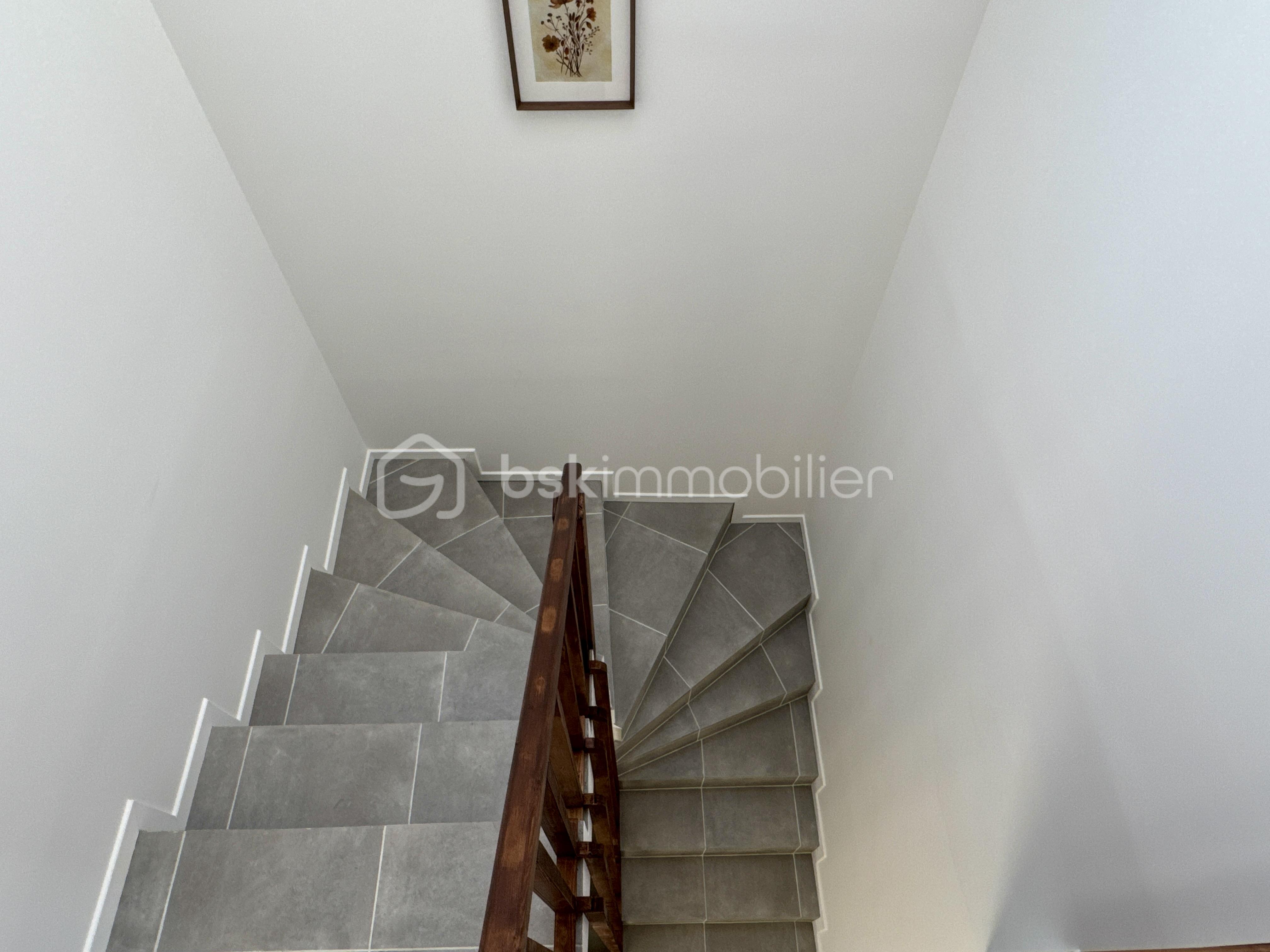 Appartement de 20,60 m² - DJI_20250712_191123_954 2.jpg