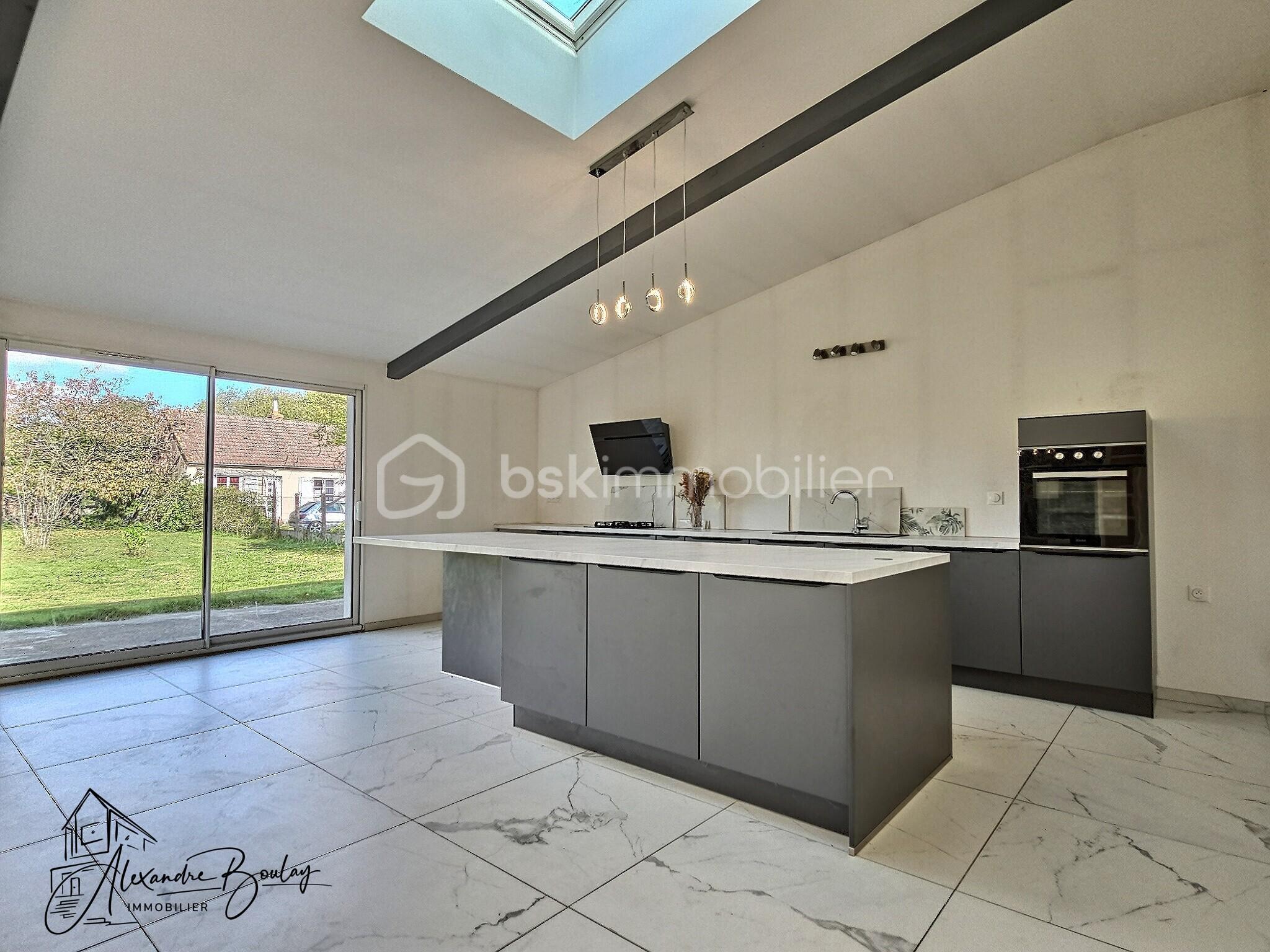 Maison traditionnelle de 137 m² - exposio_133155523.jpg