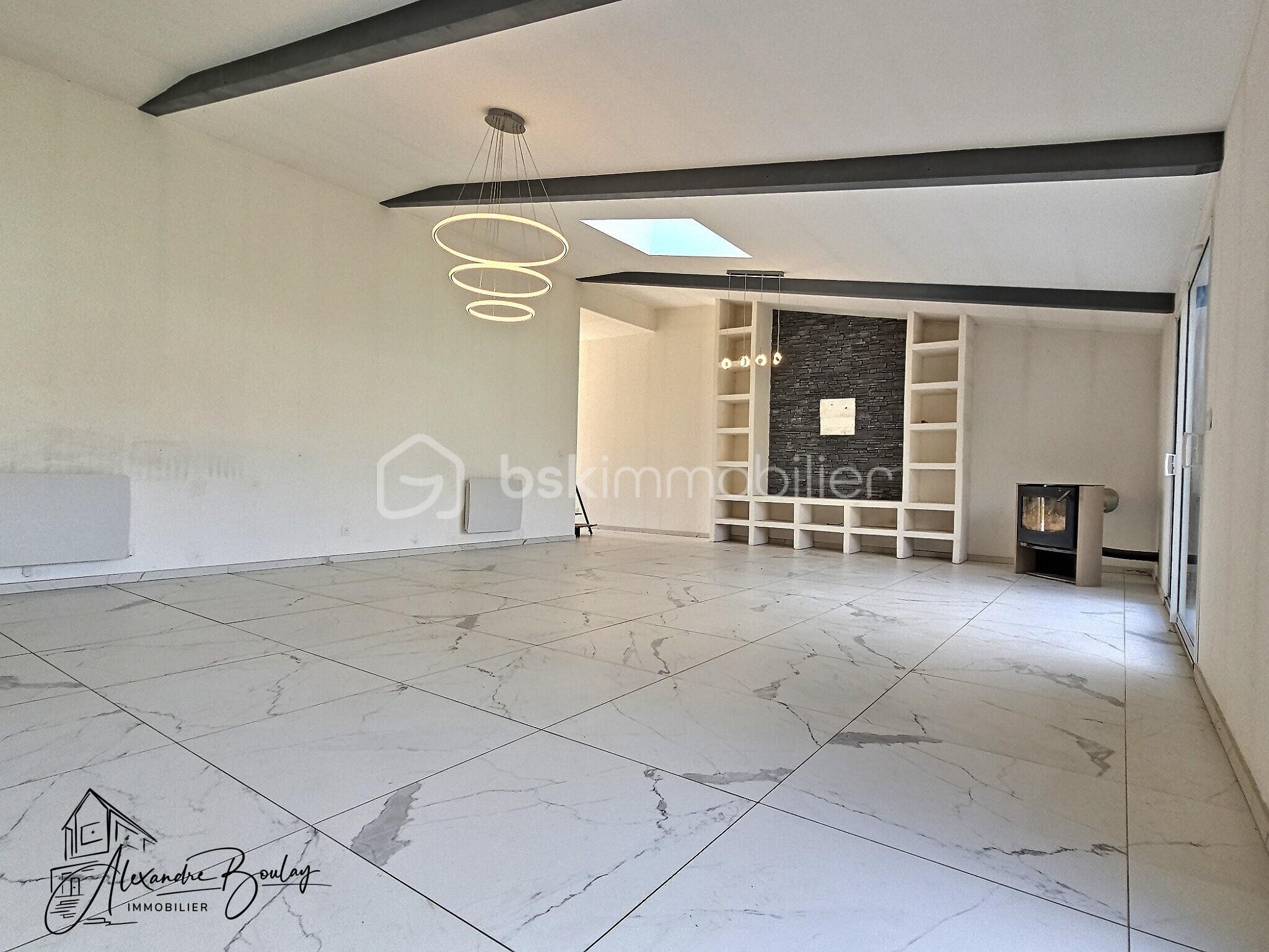 Maison traditionnelle de 137 m² - exposio_133155534.jpg