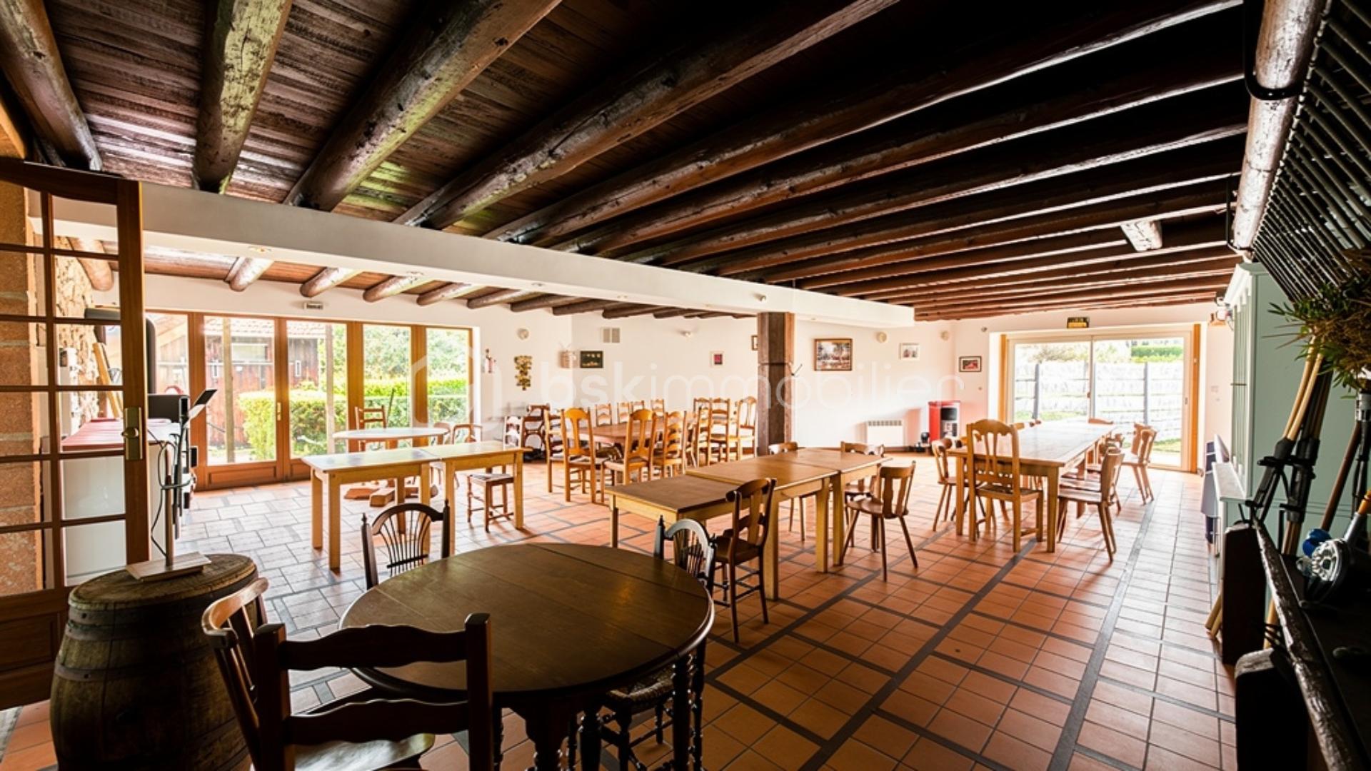 Greg BSK Salle Resto.png