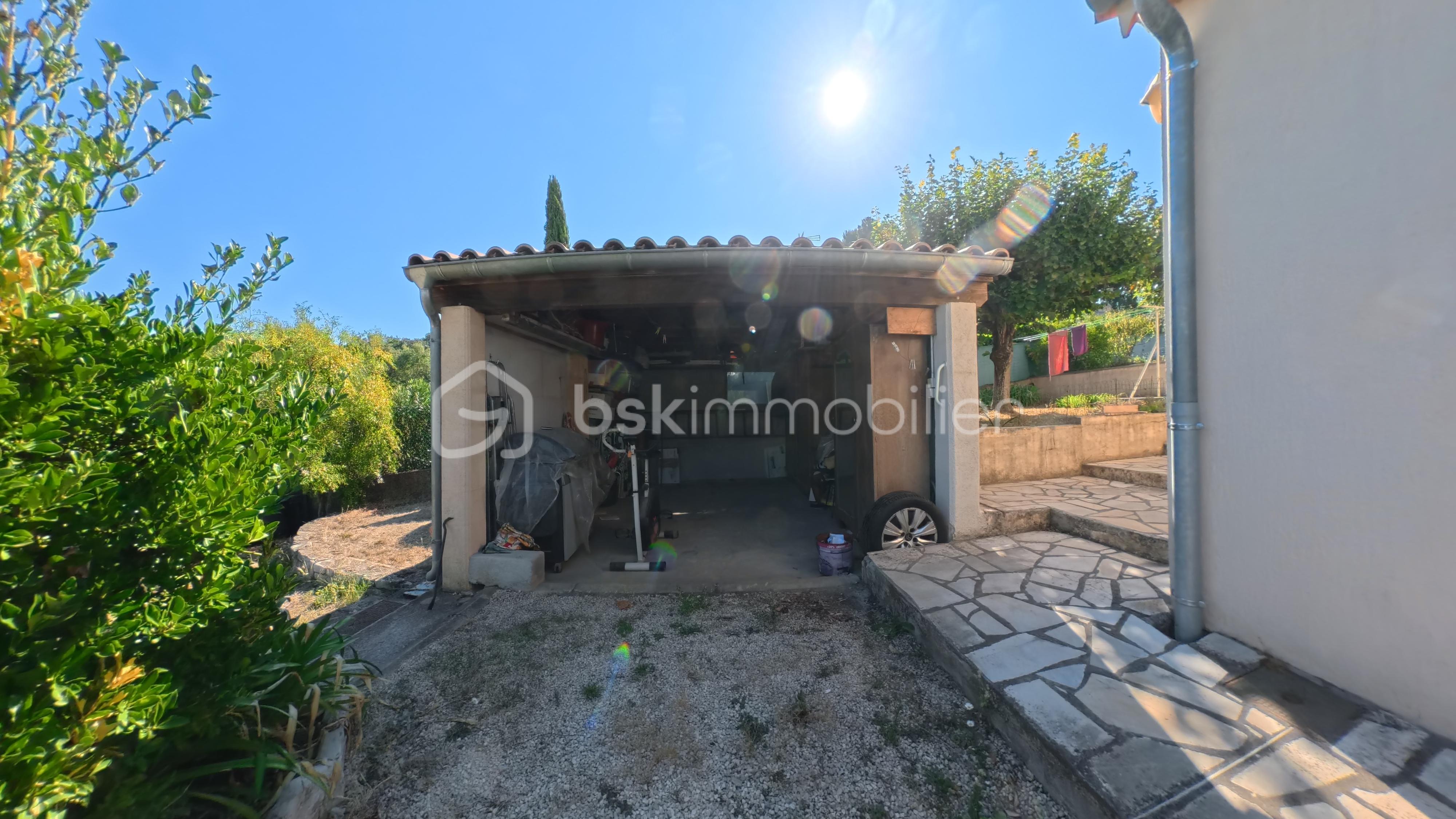 Maison de 180 m² - abri.jpg