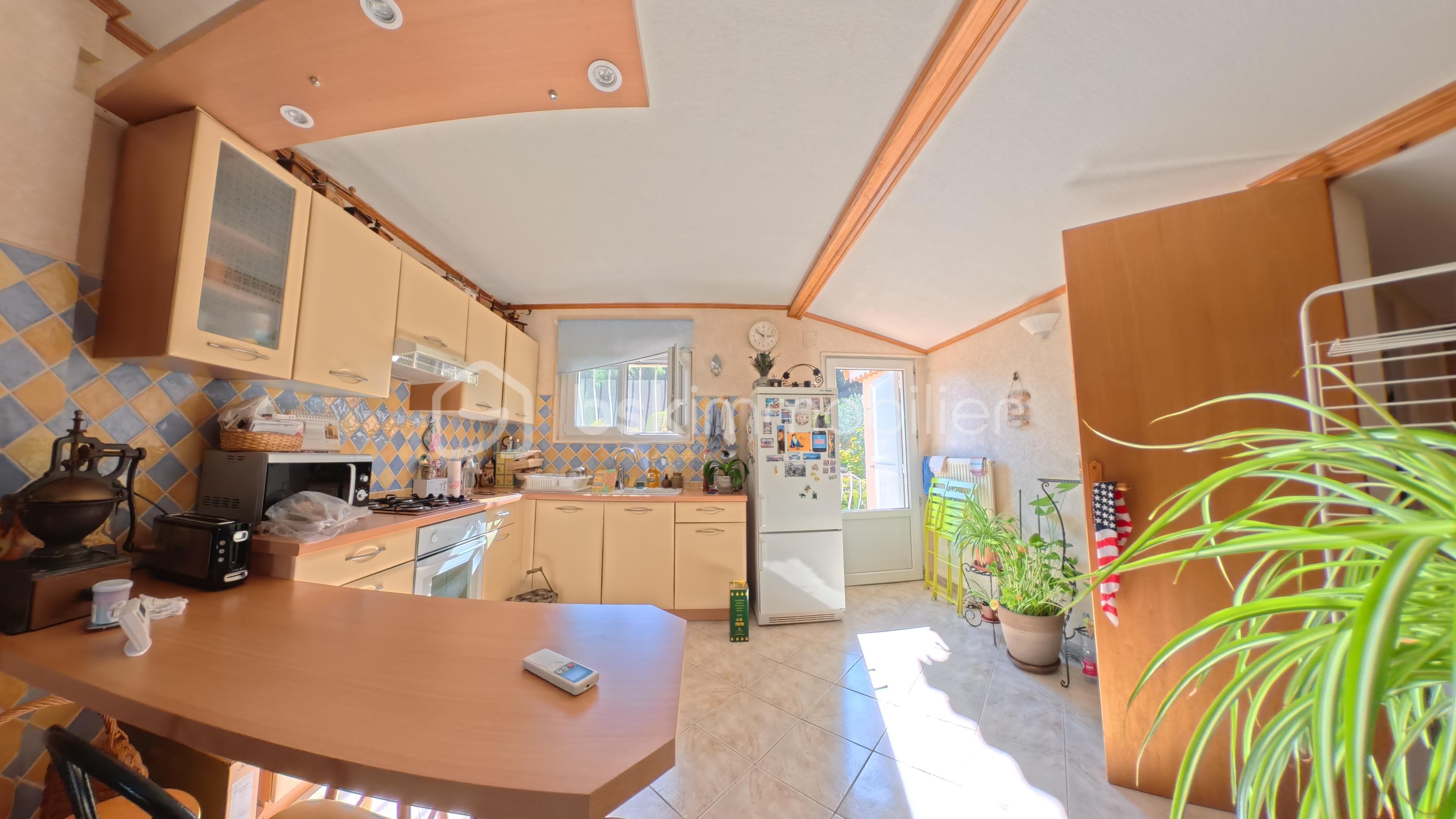 Maison de 180 m² - cuisine t2.jpg