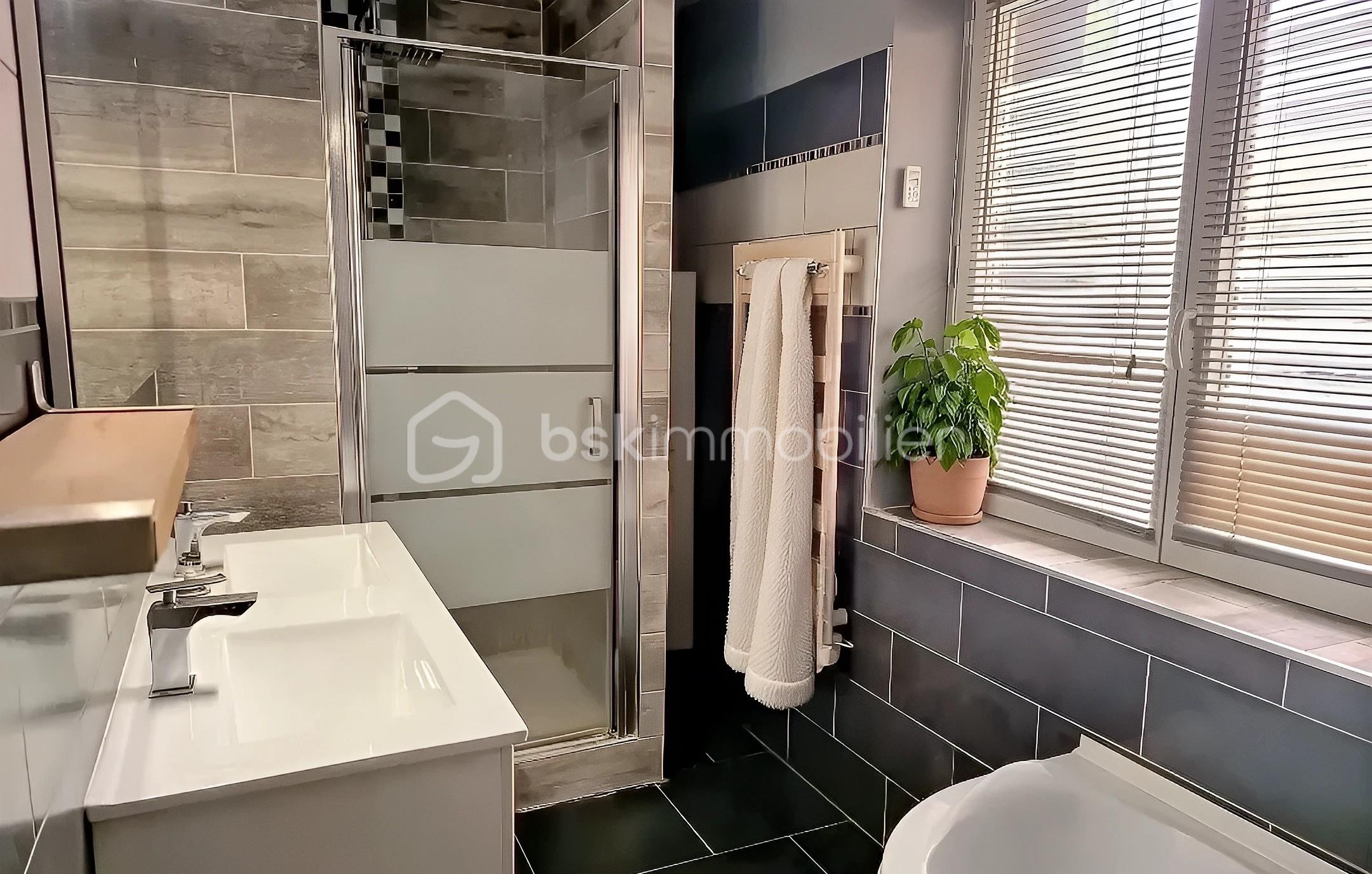 Maison de 132 m² - HB SEB SDB ENFANTS OKOK.jpg
