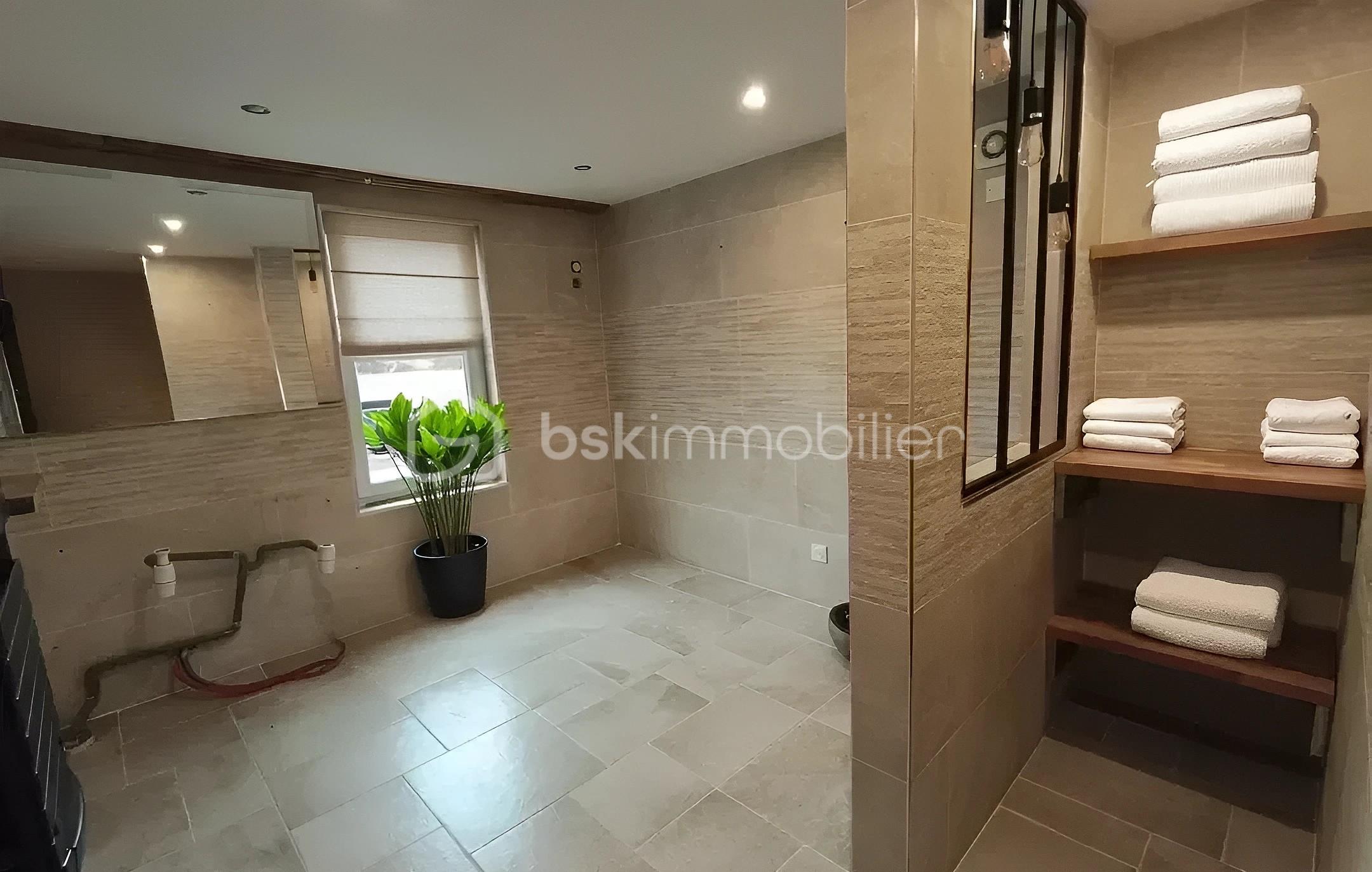 Maison de 132 m² - HB SEB NEW SDB SUITE OKOK.jpg