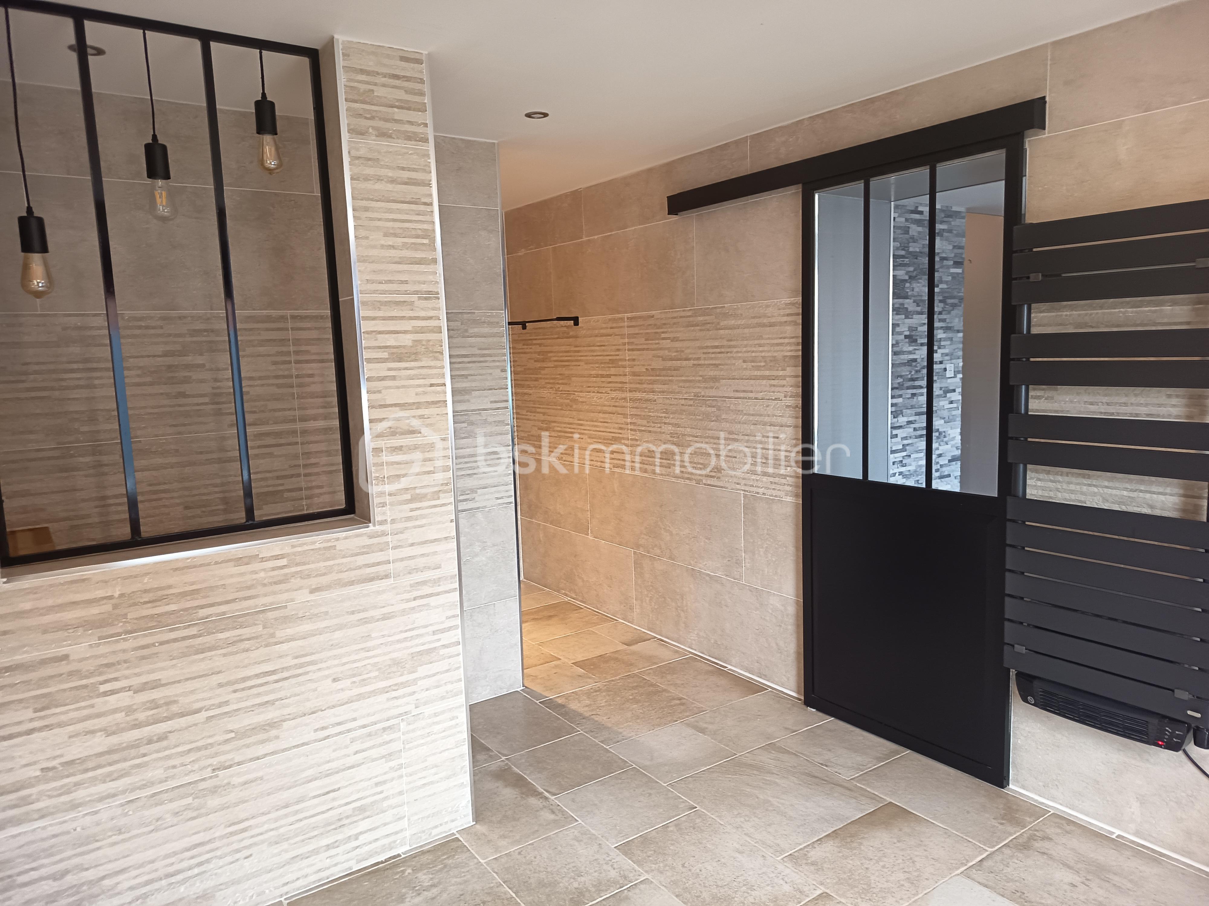 Maison de 132 m² - HB SEB SDB suite OK.jpg