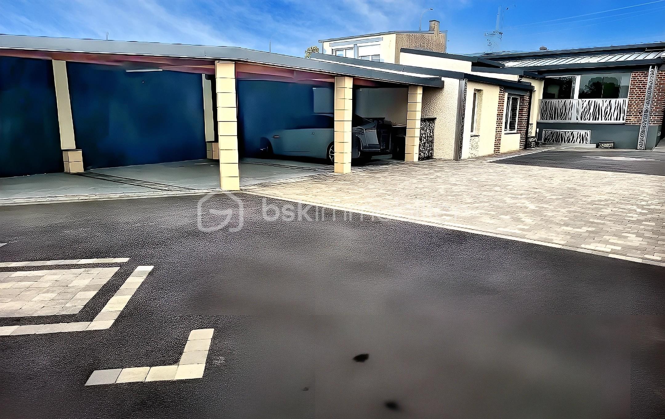 Maison de 132 m² - HB SEB OKOK PARKING CARPORT V MAISON.jpg