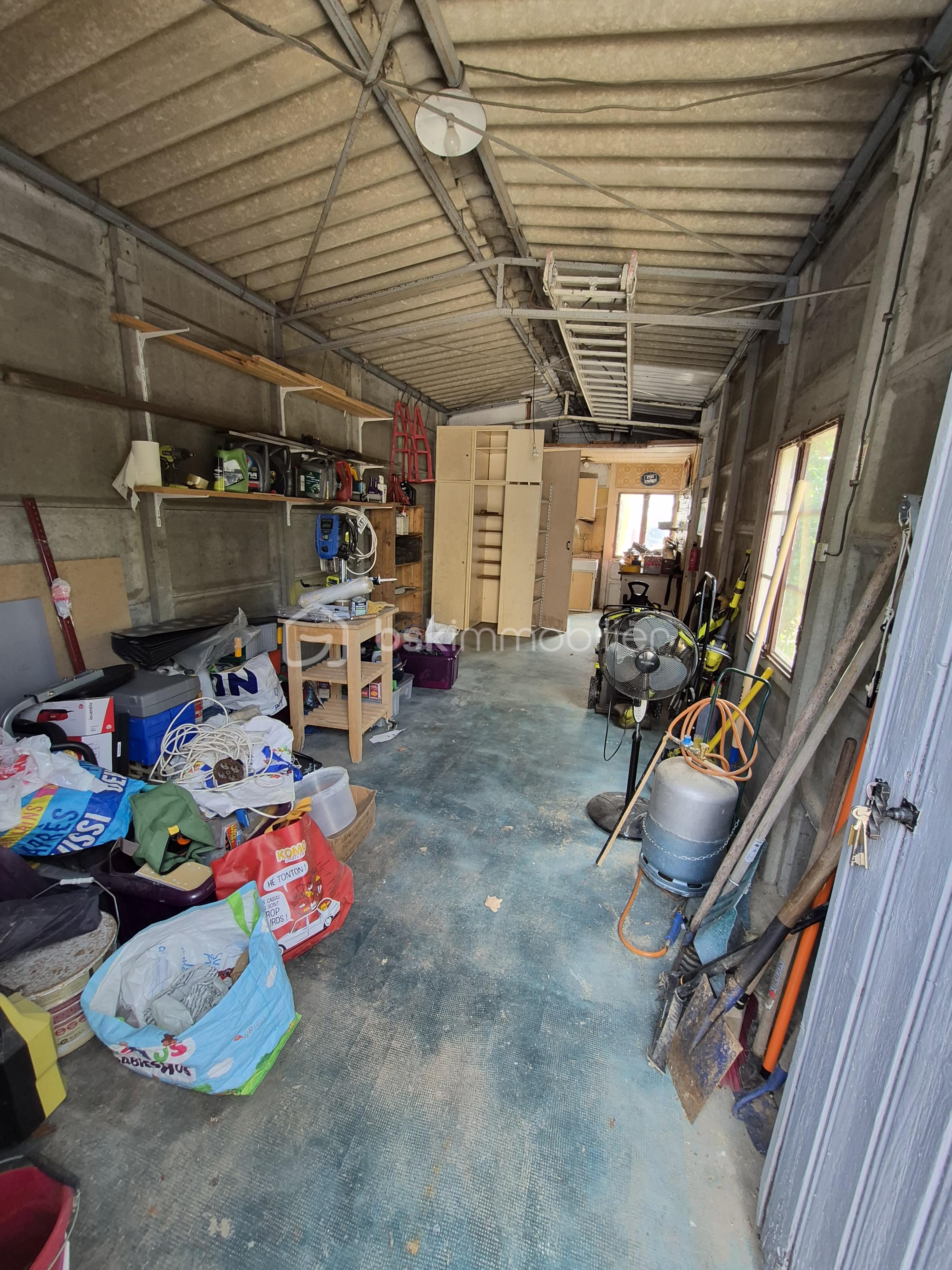 garage.jpg