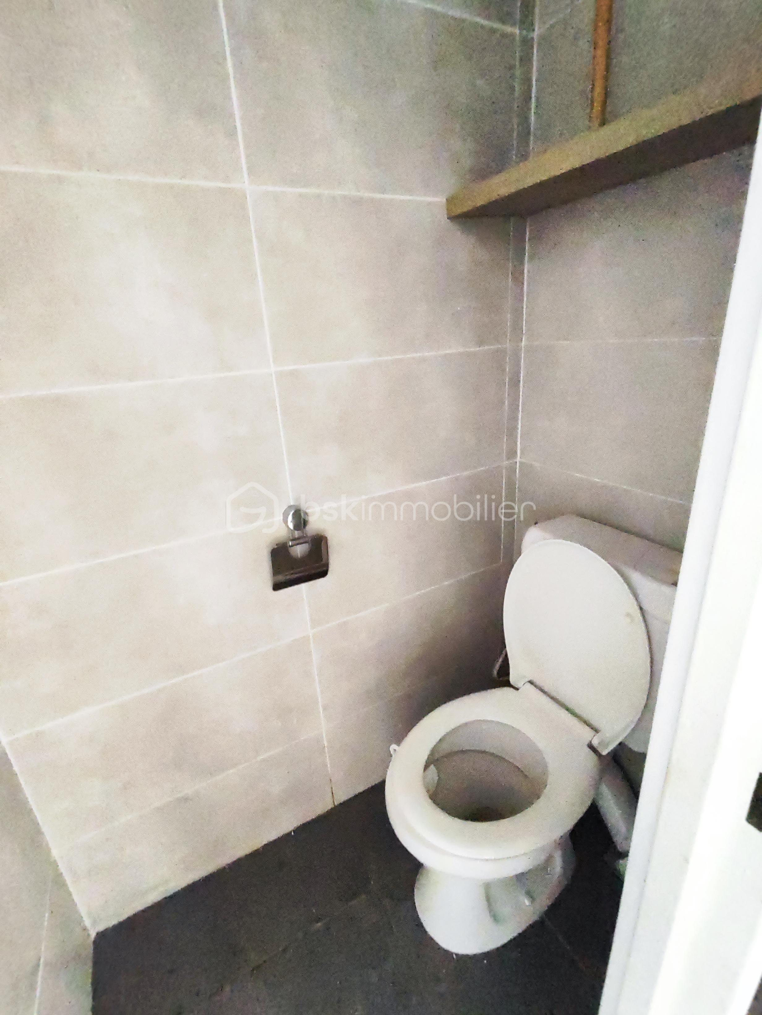 WC.jpg