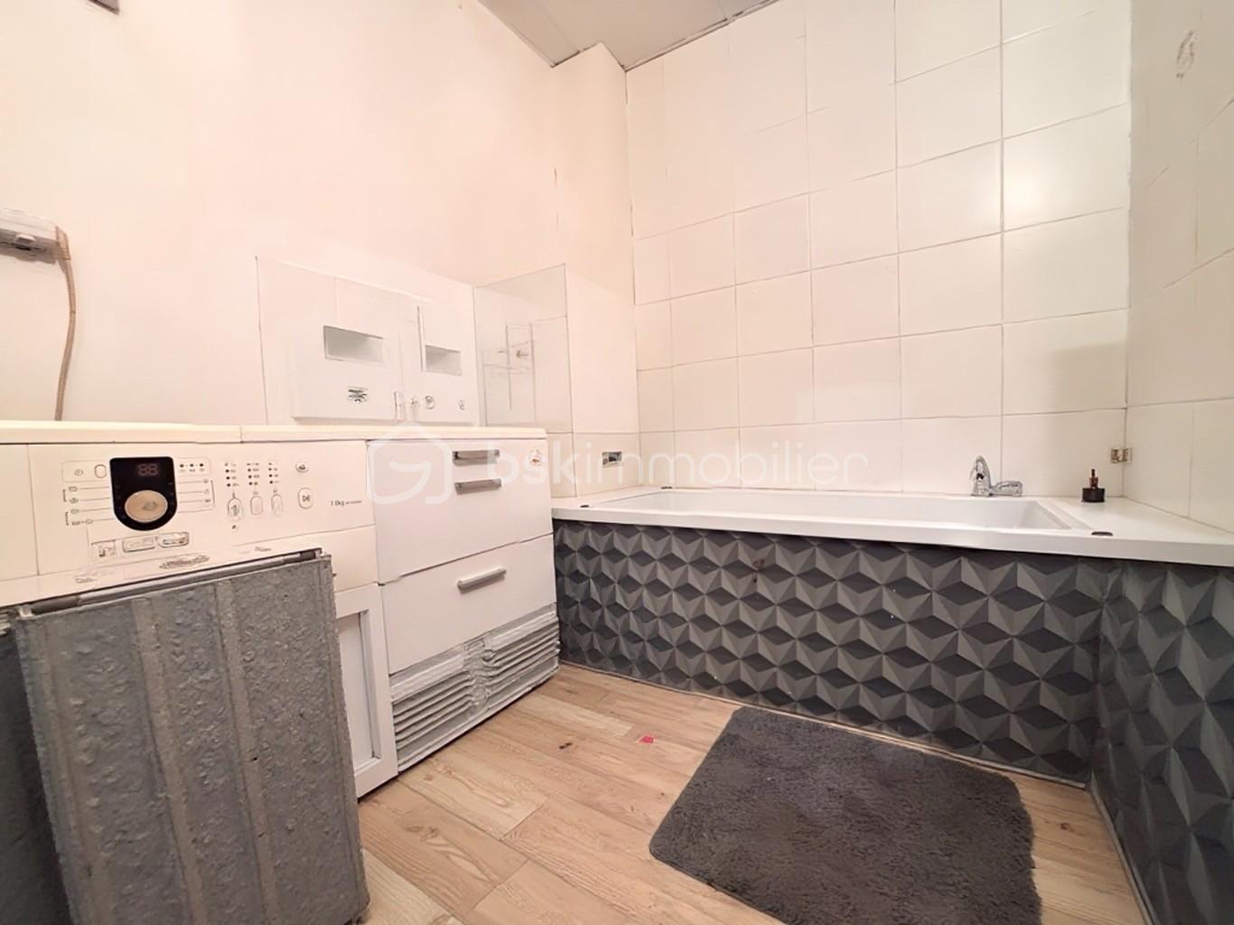 Immeuble de 390 m² - thumbnail_IMG_0977.jpg