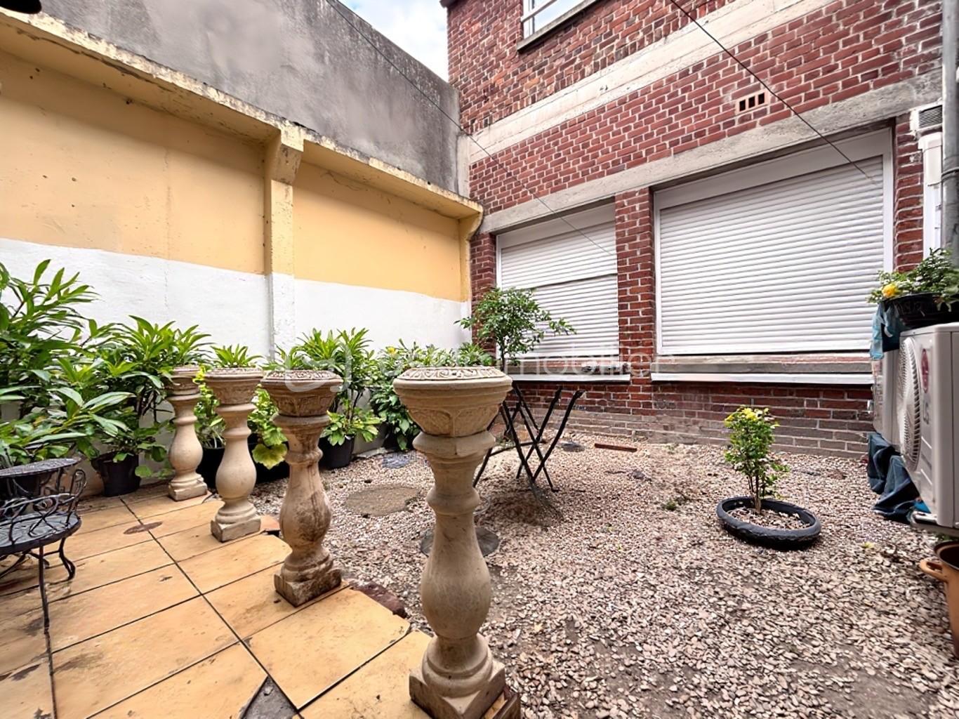 Immeuble de 390 m² - thumbnail_IMG_0976.jpg