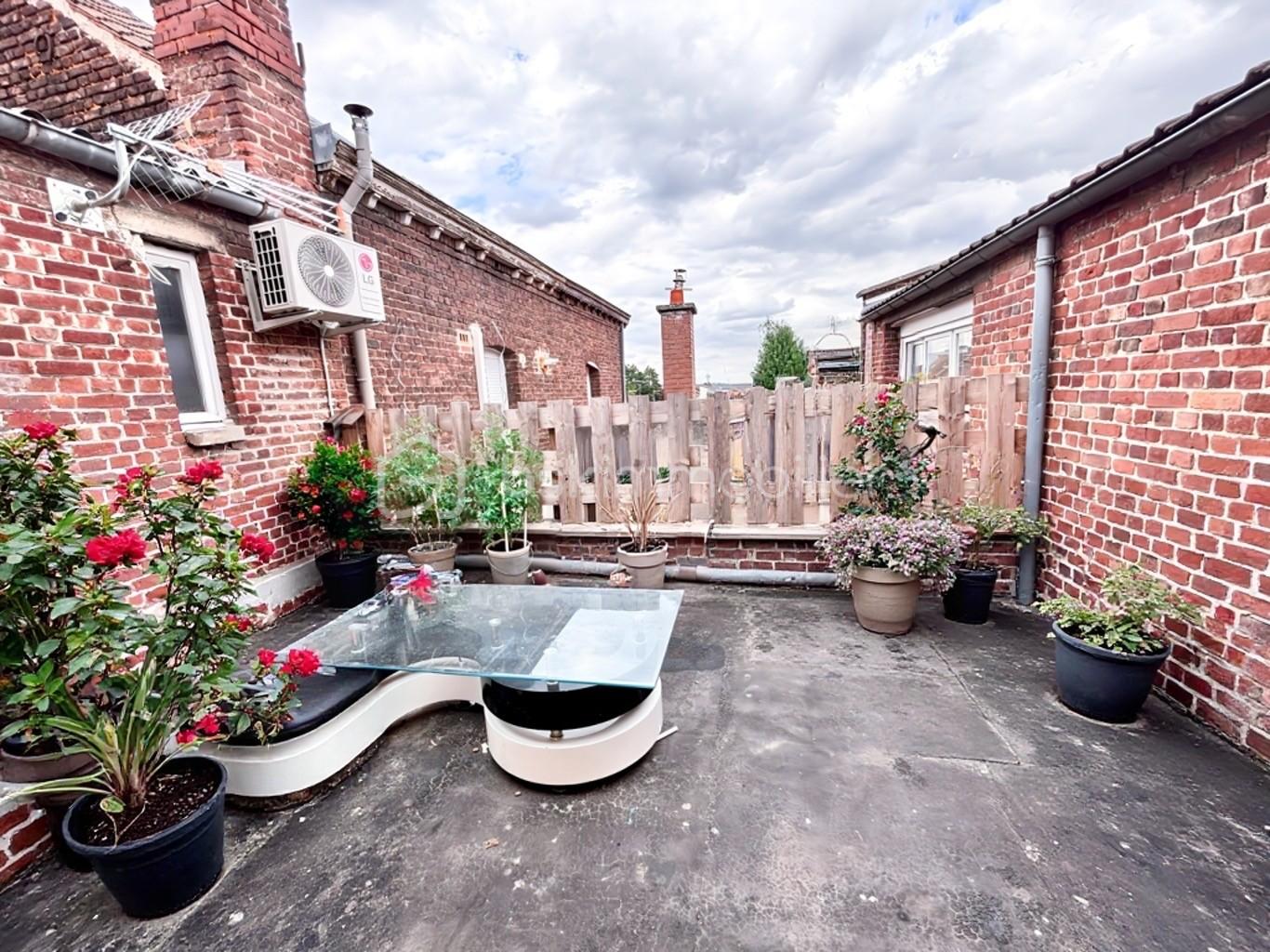 Immeuble de 390 m² - thumbnail_IMG_0981.jpg