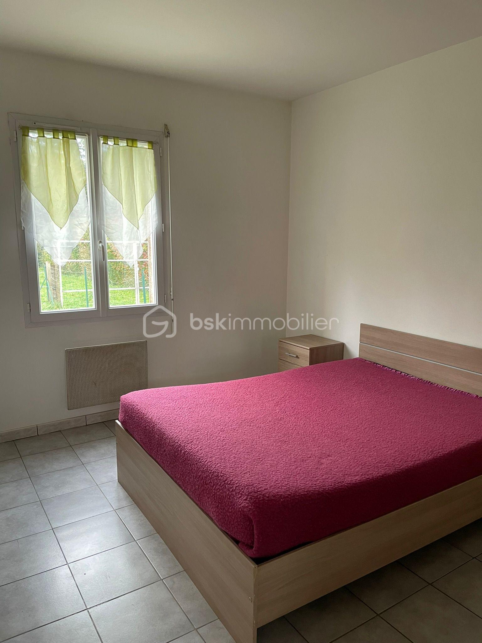 Maison de 100 m² - ebf8b846-c039-4cfa-a8d5-80c95b7c1f8f.jpg