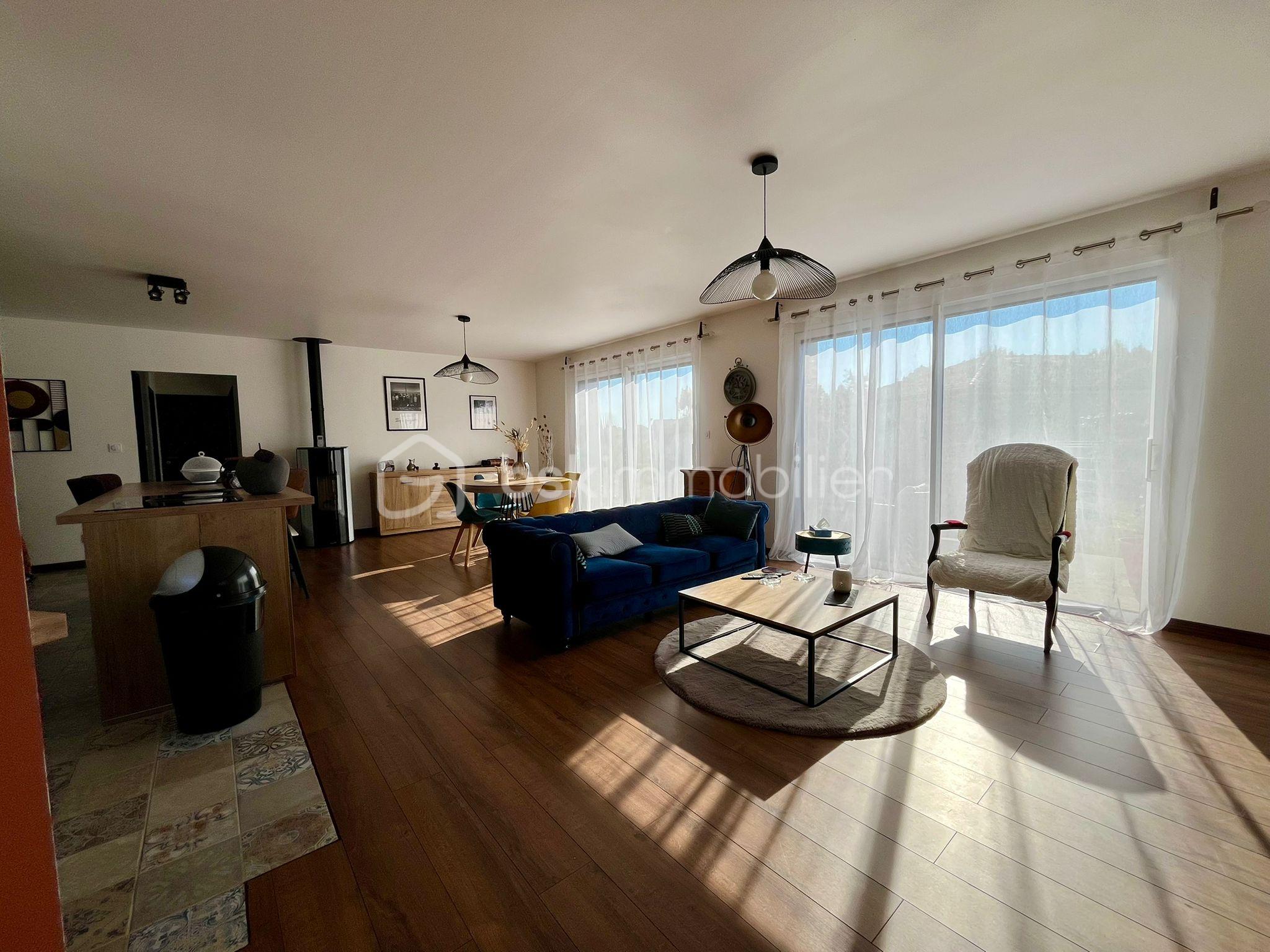 Maison contemporaine de 103 m² - IMG-20251021-WA0058.jpg